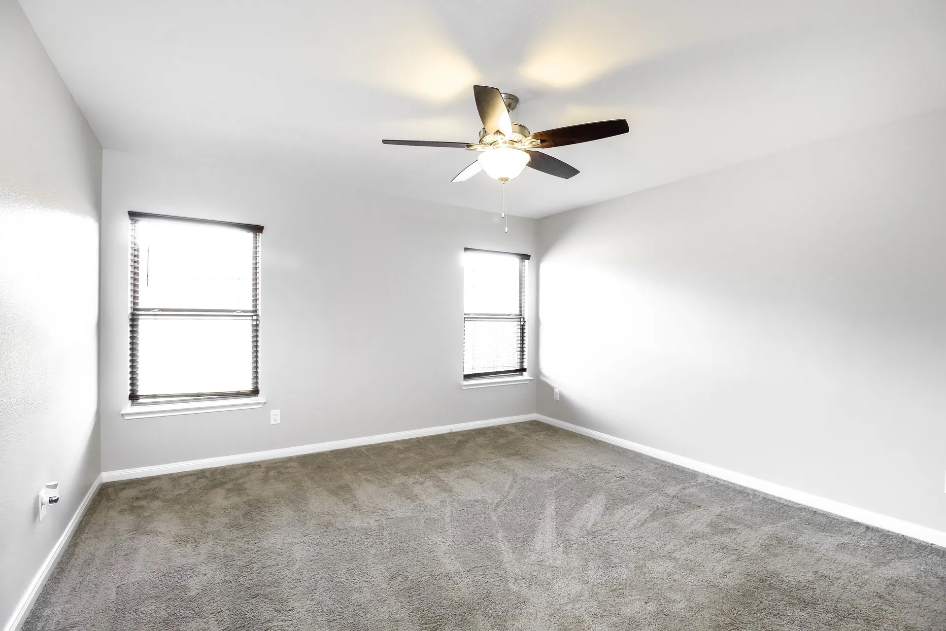 Single Family Residence For Rent in Kaufman County , 4122 Perch Drive, Forney, Texas 75126, 3 Bedroom, 3 Bathroom, 2 Garage spaces, 1,643 Sqft, built in 2019, mls#21381300, Real Estate Agent in Forney, Homes For Rent in Kaufman county, Homes For Rent in Forney, Realtor in Forney Texas, Real Estate Brokerage Independent Realty Texas, Luminita Cordes Realtor