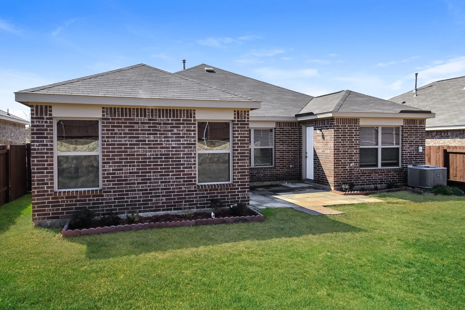 Single Family Residence For Rent in Kaufman County , 4122 Perch Drive, Forney, Texas 75126, 3 Bedroom, 3 Bathroom, 2 Garage spaces, 1,643 Sqft, built in 2019, mls#21381300, Real Estate Agent in Forney, Homes For Rent in Kaufman county, Homes For Rent in Forney, Realtor in Forney Texas, Real Estate Brokerage Independent Realty Texas, Luminita Cordes Realtor