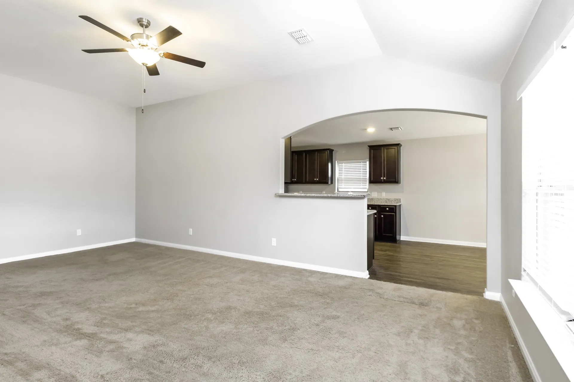 Single Family Residence For Rent in Kaufman County , 4122 Perch Drive, Forney, Texas 75126, 3 Bedroom, 3 Bathroom, 2 Garage spaces, 1,643 Sqft, built in 2019, mls#21381300, Real Estate Agent in Forney, Homes For Rent in Kaufman county, Homes For Rent in Forney, Realtor in Forney Texas, Real Estate Brokerage Independent Realty Texas, Luminita Cordes Realtor