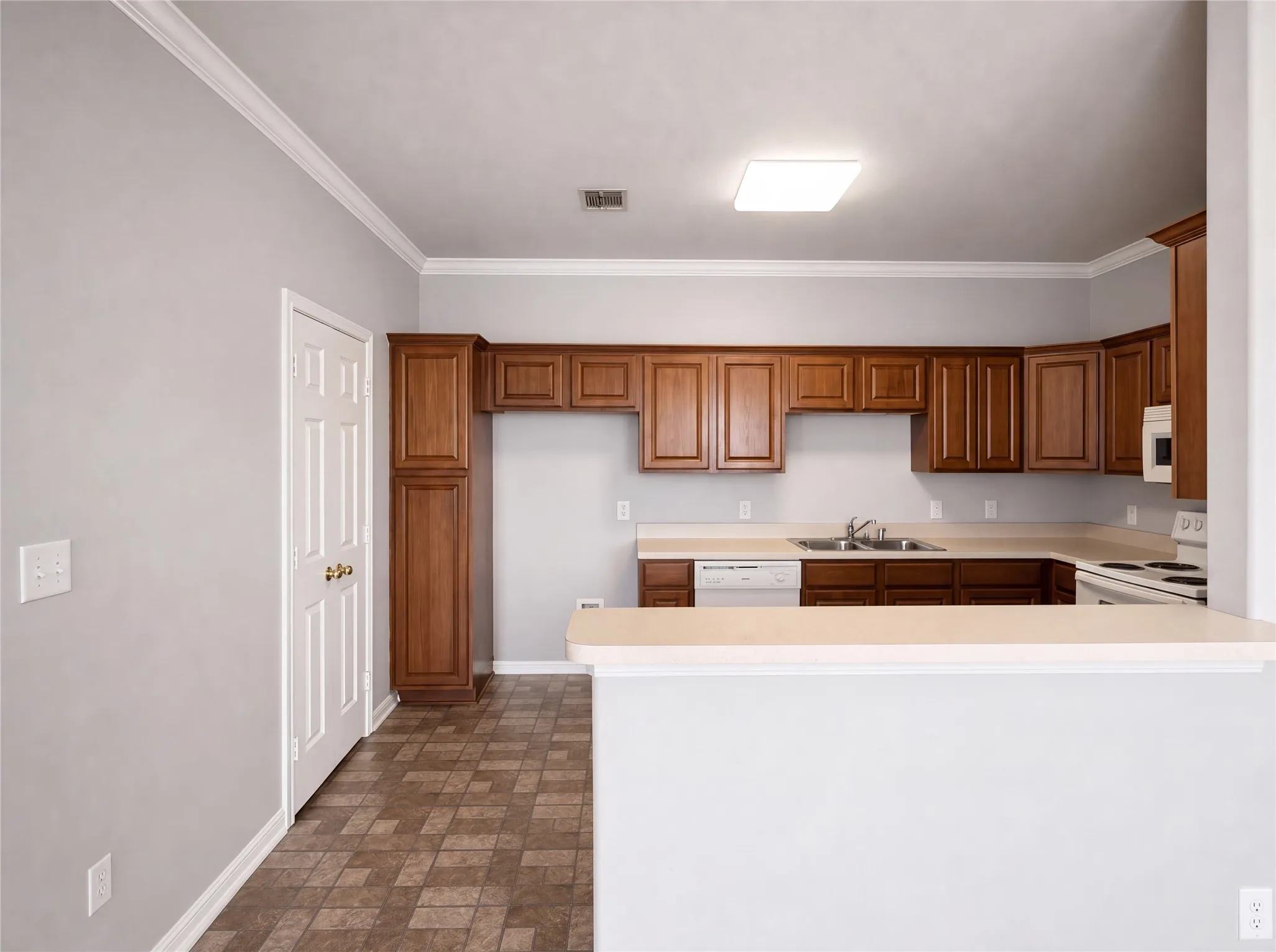 Duplex For Rent in Collin County , 2400 18th Street *****2402*****, Plano, Texas 75074, 3 Bedroom, 2 Bathroom, 2 Garage spaces, 1,277 Sqft, built in 2006, mls#21381104, Real Estate Agent in Plano, Homes For Rent in Collin county, Homes For Rent in Plano, Realtor in Plano Texas, Real Estate Brokerage Independent Realty Texas, Luminita Cordes Realtor