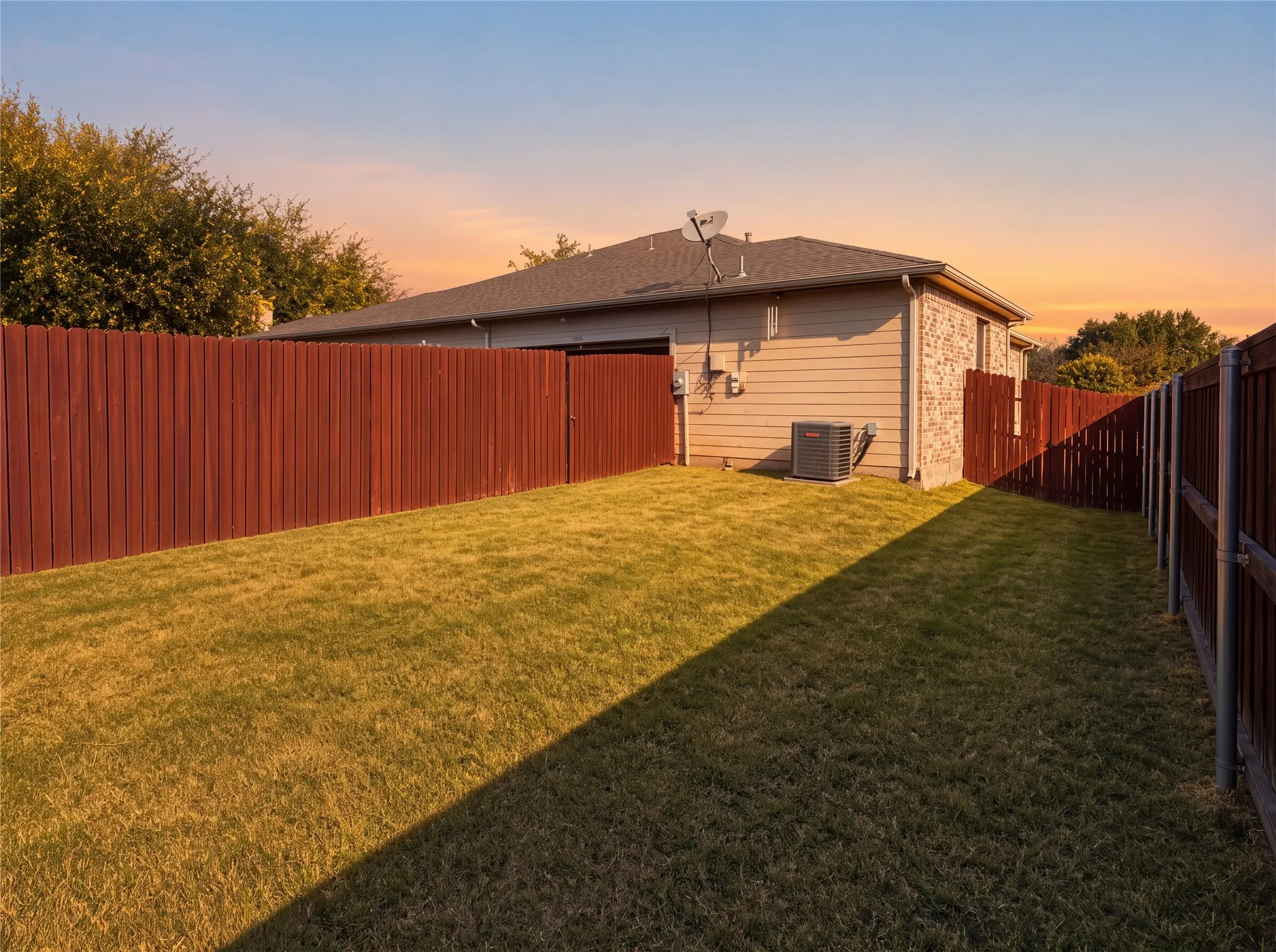 Duplex For Rent in Collin County , 2400 18th Street *****2402*****, Plano, Texas 75074, 3 Bedroom, 2 Bathroom, 2 Garage spaces, 1,277 Sqft, built in 2006, mls#21381104, Real Estate Agent in Plano, Homes For Rent in Collin county, Homes For Rent in Plano, Realtor in Plano Texas, Real Estate Brokerage Independent Realty Texas, Luminita Cordes Realtor
