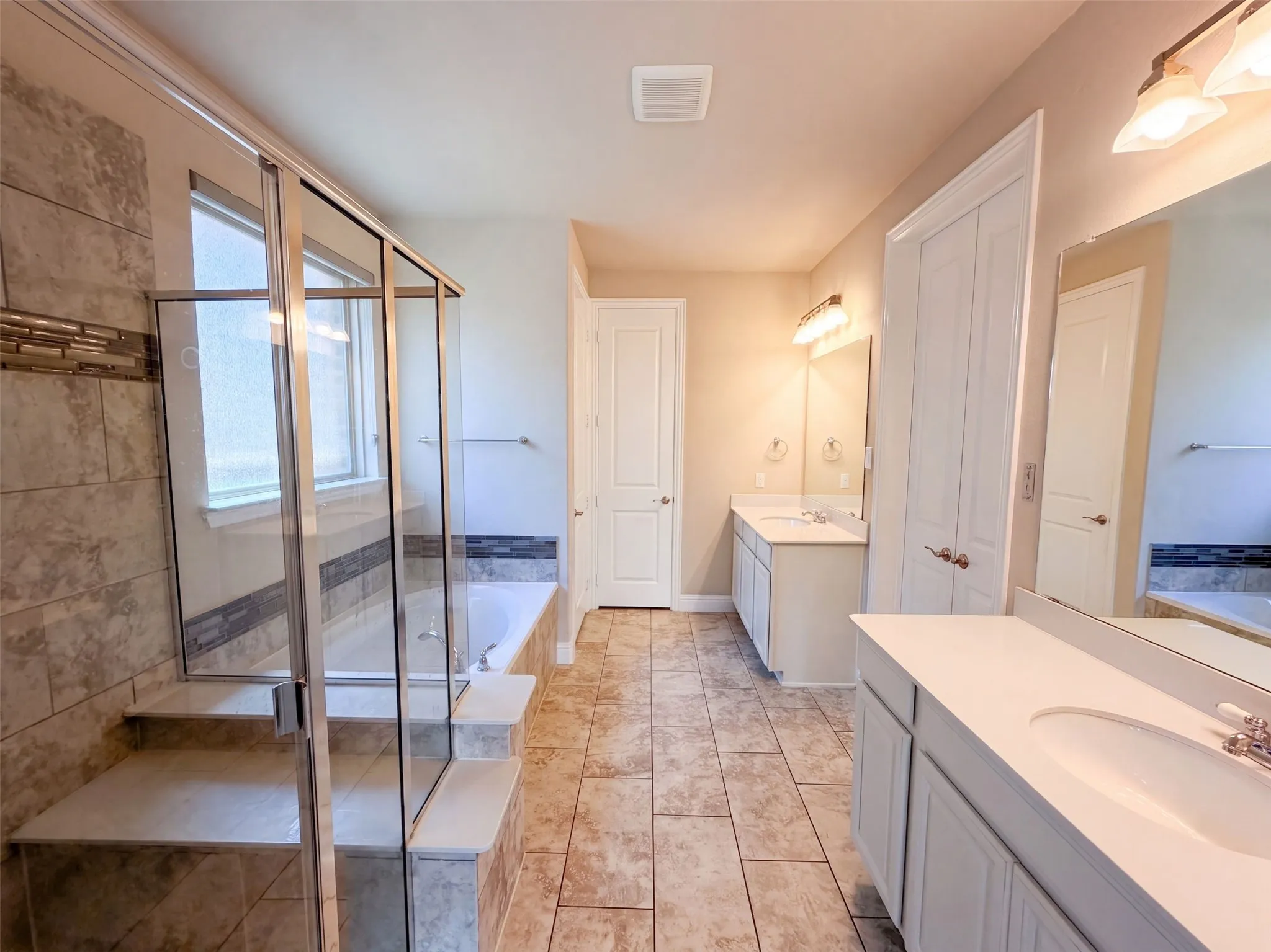 Single Family Residence For Sale in Collin County , 1621 Liberty Way Trail, St Paul, Texas 75098, 5 Bedroom, 3 Bathroom, 2 Garage spaces, 3,838 Sqft, built in 2017, mls#21381299, Real Estate Agent in St Paul, Homes For Sale in Collin county, Homes For Sale in St Paul, Realtor in St Paul Texas, Real Estate Brokerage Independent Realty Texas, Luminita Cordes Realtor