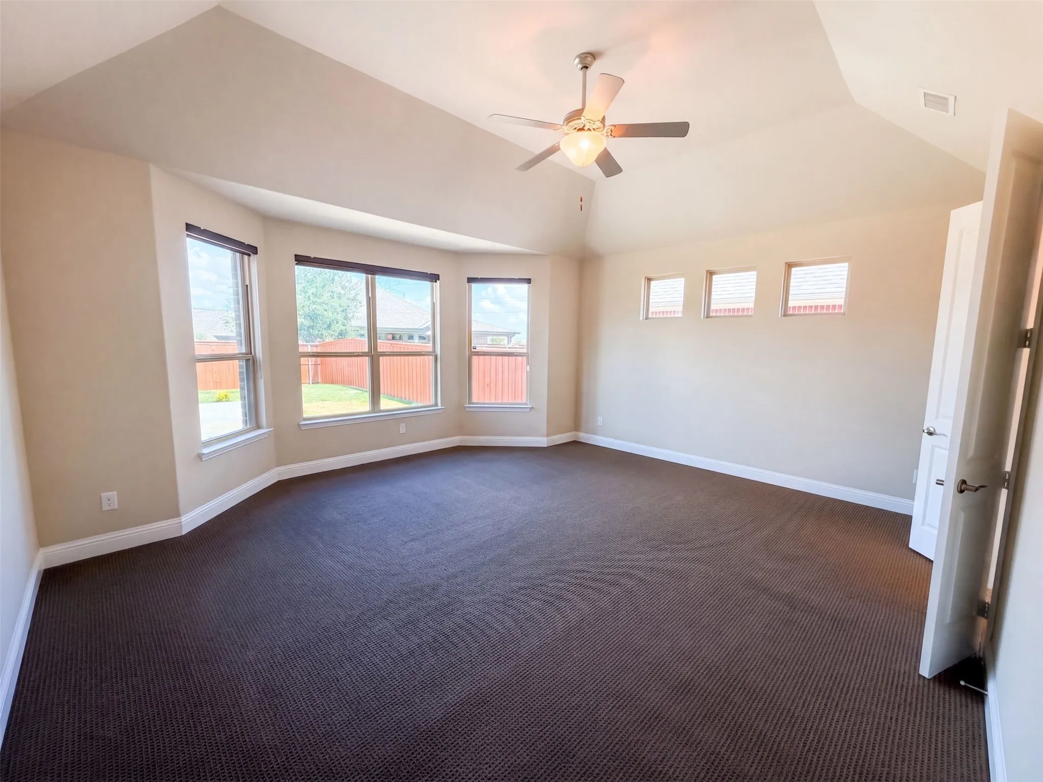 Single Family Residence For Sale in Collin County , 1621 Liberty Way Trail, St Paul, Texas 75098, 5 Bedroom, 3 Bathroom, 2 Garage spaces, 3,838 Sqft, built in 2017, mls#21381299, Real Estate Agent in St Paul, Homes For Sale in Collin county, Homes For Sale in St Paul, Realtor in St Paul Texas, Real Estate Brokerage Independent Realty Texas, Luminita Cordes Realtor