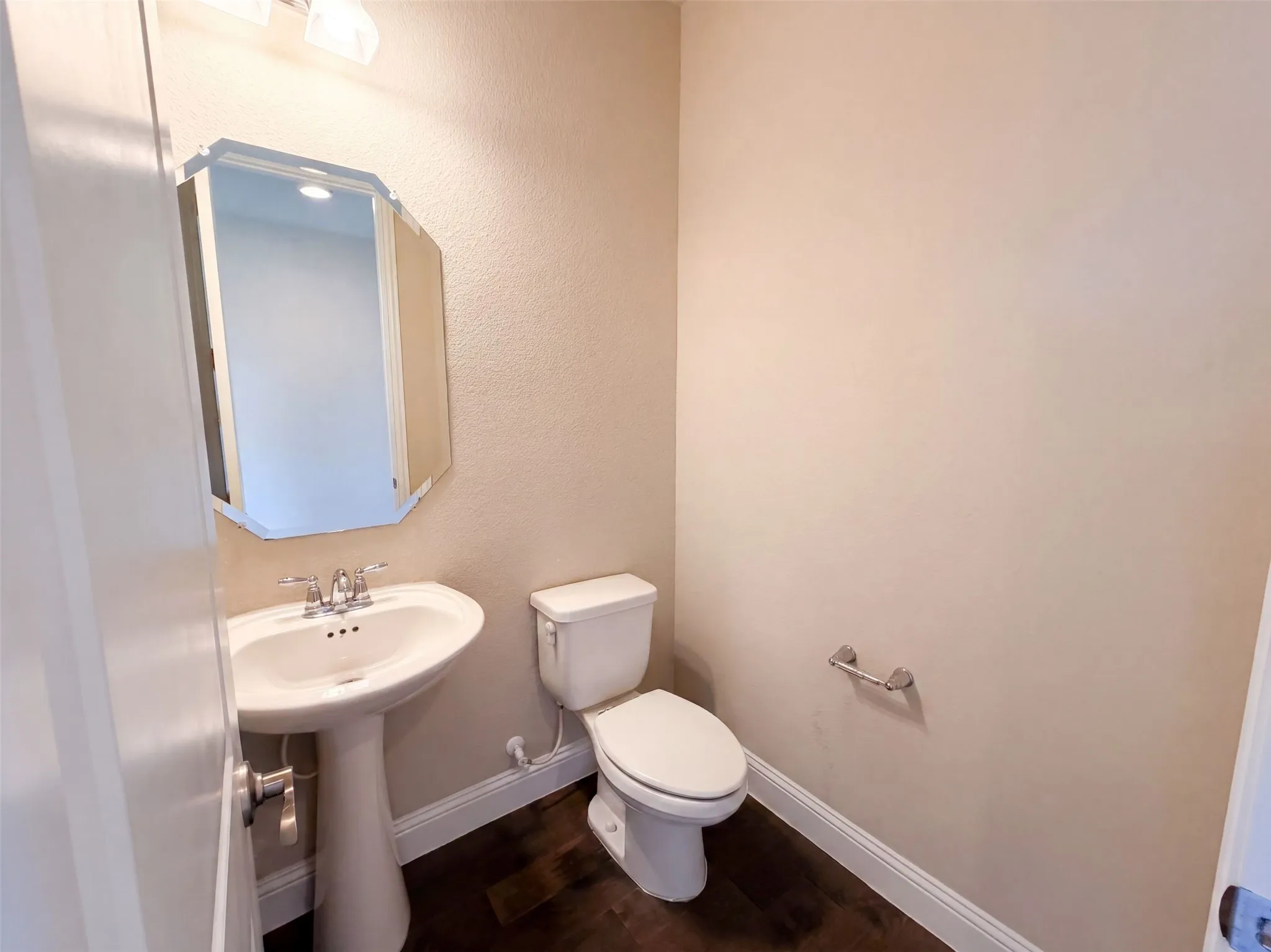 Single Family Residence For Sale in Collin County , 1621 Liberty Way Trail, St Paul, Texas 75098, 5 Bedroom, 3 Bathroom, 2 Garage spaces, 3,838 Sqft, built in 2017, mls#21381299, Real Estate Agent in St Paul, Homes For Sale in Collin county, Homes For Sale in St Paul, Realtor in St Paul Texas, Real Estate Brokerage Independent Realty Texas, Luminita Cordes Realtor