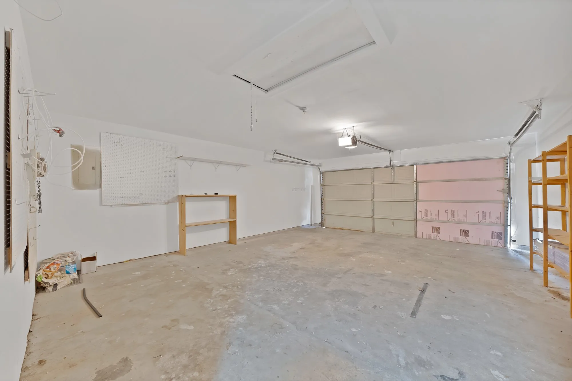 Single Family Residence For Rent in Tarrant County , 813 Panay Way Drive, Fort Worth, Texas 76108, 4 Bedroom, 2 Bathroom, 2 Garage spaces, 1,283 Sqft, built in 1979, mls#21379045, Real Estate Agent in Fort Worth, Homes For Rent in Tarrant county, Homes For Rent in Fort Worth, Realtor in Fort Worth Texas, Real Estate Brokerage Independent Realty Texas, Luminita Cordes Realtor