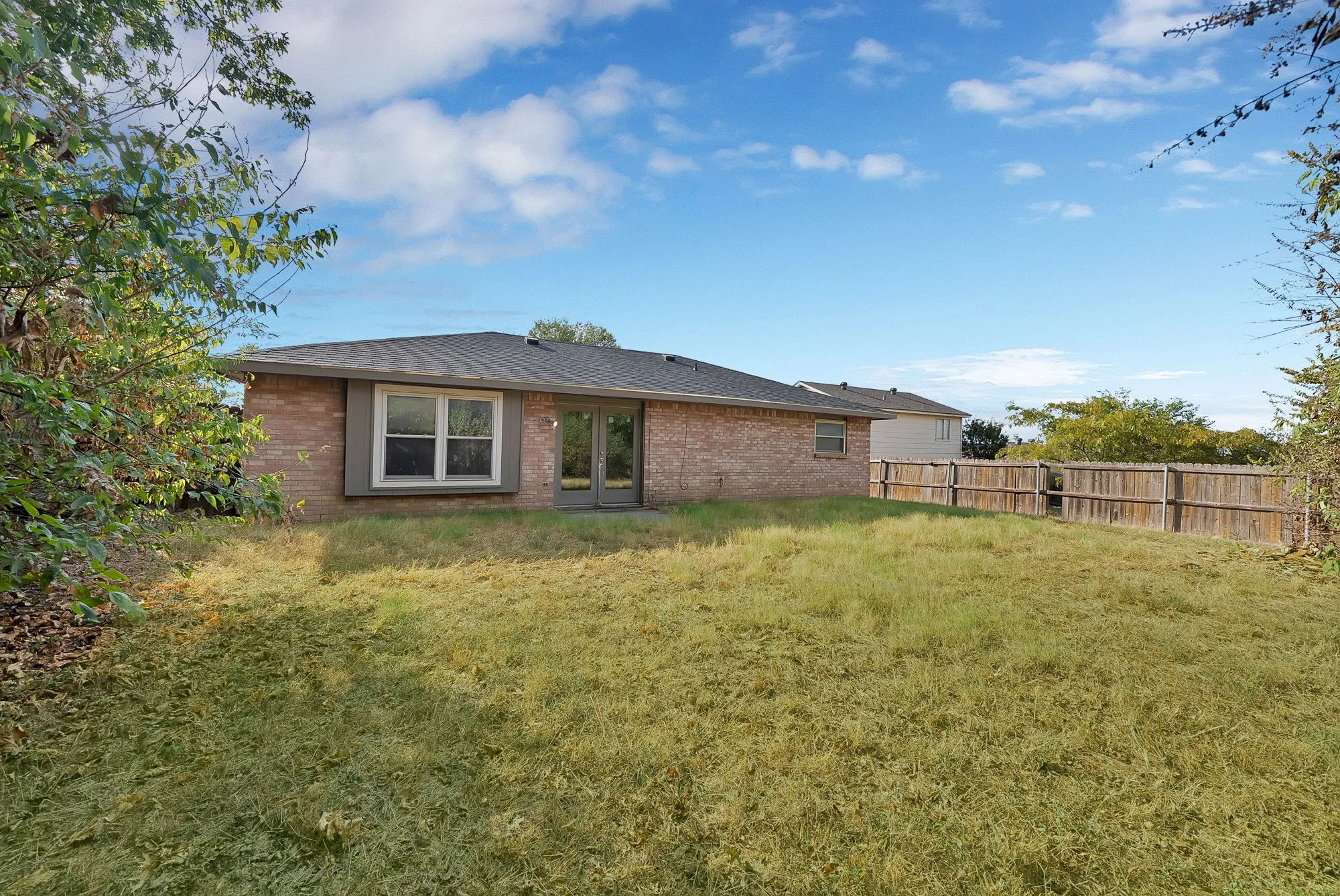 Single Family Residence For Rent in Tarrant County , 813 Panay Way Drive, Fort Worth, Texas 76108, 4 Bedroom, 2 Bathroom, 2 Garage spaces, 1,283 Sqft, built in 1979, mls#21379045, Real Estate Agent in Fort Worth, Homes For Rent in Tarrant county, Homes For Rent in Fort Worth, Realtor in Fort Worth Texas, Real Estate Brokerage Independent Realty Texas, Luminita Cordes Realtor