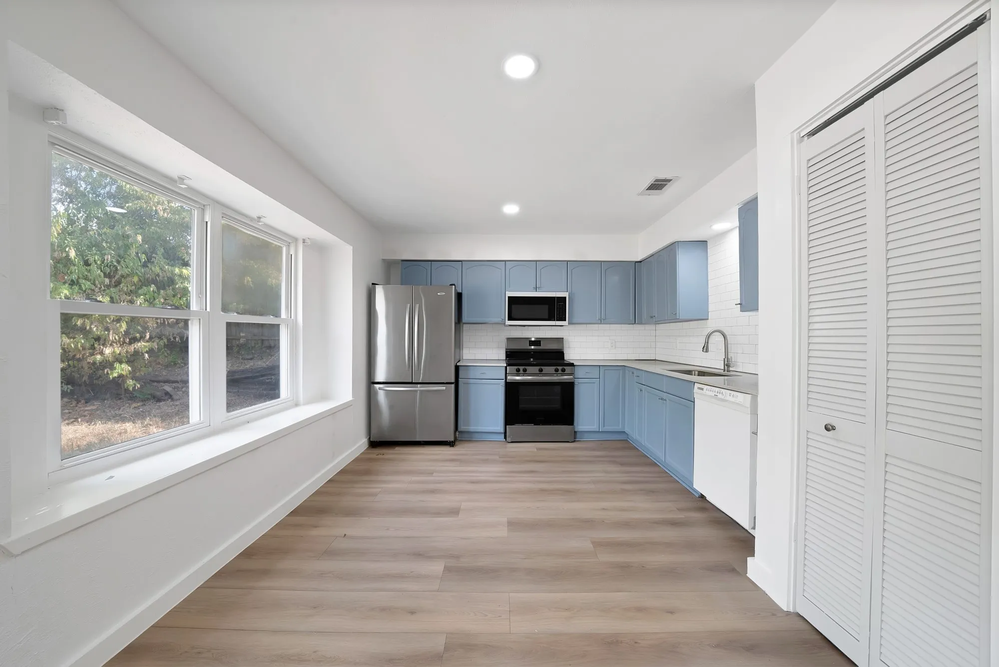 Single Family Residence For Rent in Tarrant County , 813 Panay Way Drive, Fort Worth, Texas 76108, 4 Bedroom, 2 Bathroom, 2 Garage spaces, 1,283 Sqft, built in 1979, mls#21379045, Real Estate Agent in Fort Worth, Homes For Rent in Tarrant county, Homes For Rent in Fort Worth, Realtor in Fort Worth Texas, Real Estate Brokerage Independent Realty Texas, Luminita Cordes Realtor