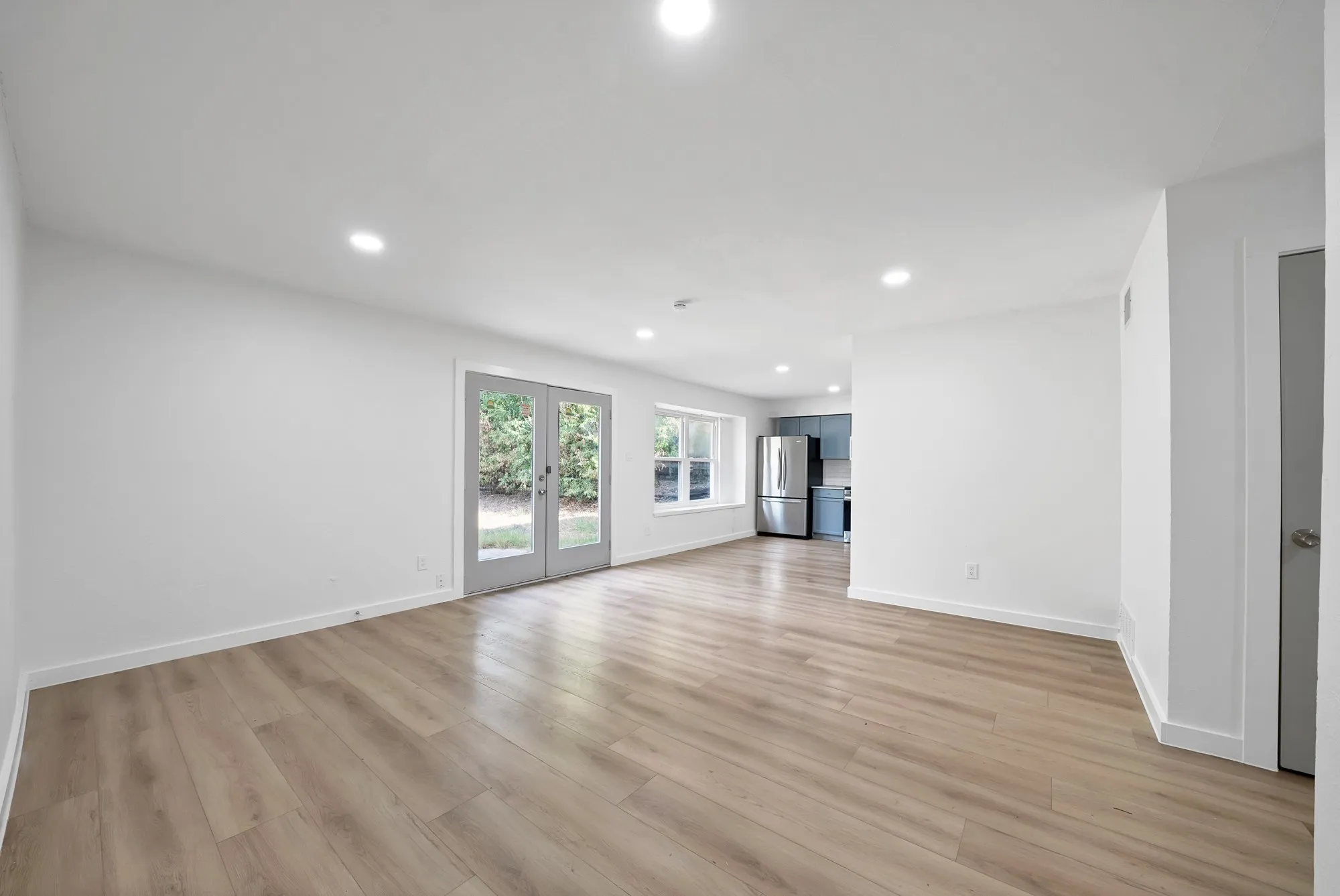 Single Family Residence For Rent in Tarrant County , 813 Panay Way Drive, Fort Worth, Texas 76108, 4 Bedroom, 2 Bathroom, 2 Garage spaces, 1,283 Sqft, built in 1979, mls#21379045, Real Estate Agent in Fort Worth, Homes For Rent in Tarrant county, Homes For Rent in Fort Worth, Realtor in Fort Worth Texas, Real Estate Brokerage Independent Realty Texas, Luminita Cordes Realtor