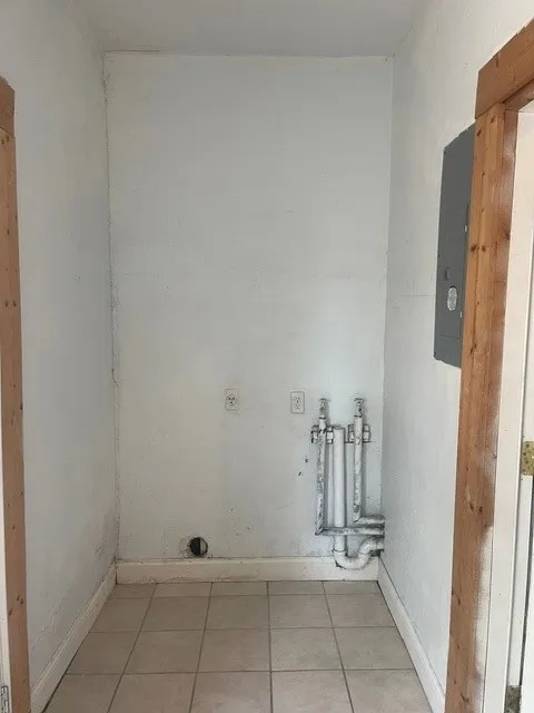 Single Family Residence For Sale in Van Zandt County , 214 S 4th, Wills Point, Texas 75169, 3 Bedroom, 2 Bathroom, Garage spaces, 1,940 Sqft, built in 1943, mls#21381304, Real Estate Agent in Wills Point, Homes For Sale in Van Zandt county, Homes For Sale in Wills Point, Realtor in Wills Point Texas, Real Estate Brokerage Independent Realty Texas, Luminita Cordes Realtor