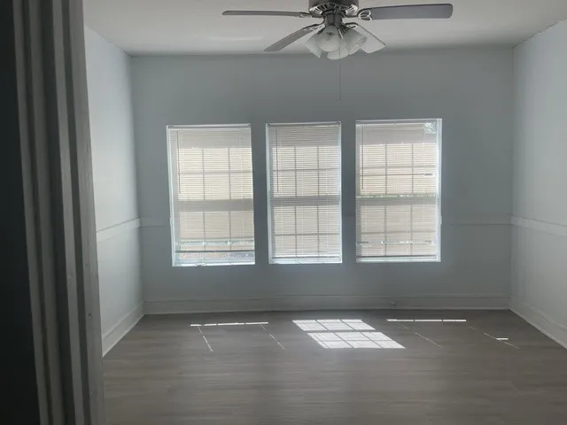 Single Family Residence For Sale in Van Zandt County , 214 S 4th, Wills Point, Texas 75169, 3 Bedroom, 2 Bathroom, Garage spaces, 1,940 Sqft, built in 1943, mls#21381304, Real Estate Agent in Wills Point, Homes For Sale in Van Zandt county, Homes For Sale in Wills Point, Realtor in Wills Point Texas, Real Estate Brokerage Independent Realty Texas, Luminita Cordes Realtor