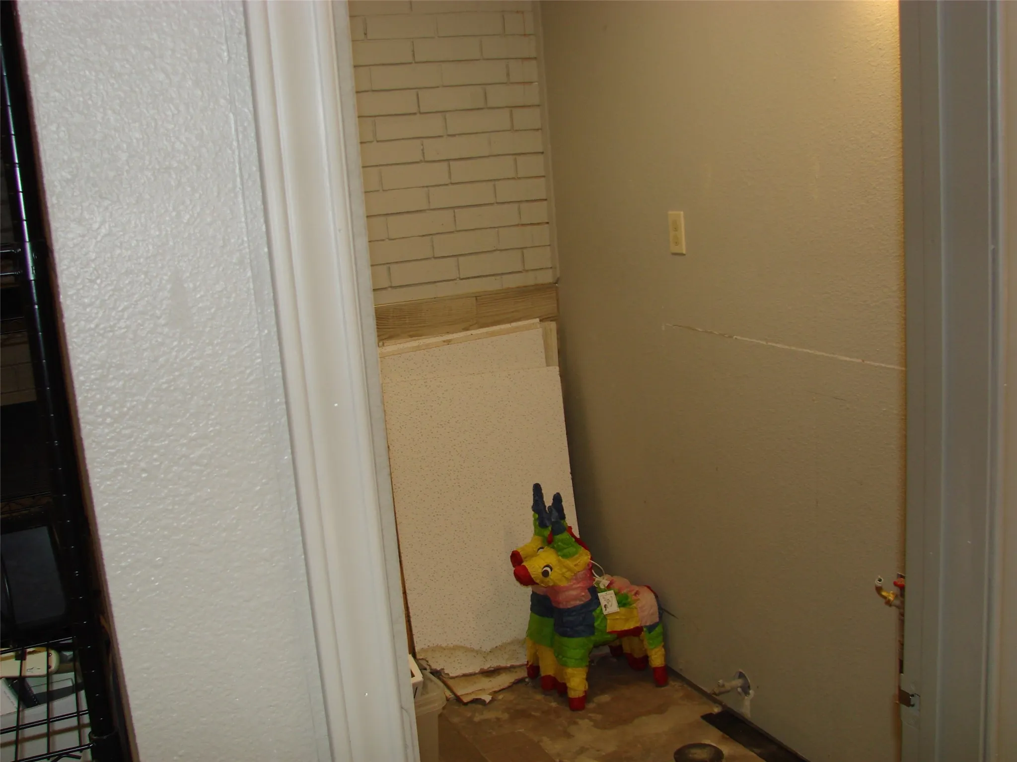 Office For Rent in Cooke County , 336 N Grand Avenue, Gainesville, Texas 76240, 0, 0, Garage spaces, 0 Sqft, built in 1964, mls#21381146, Real Estate Agent in Gainesville, Homes For Rent in Cooke county, Homes For Rent in Gainesville, Realtor in Gainesville Texas, Real Estate Brokerage Independent Realty Texas, Luminita Cordes Realtor