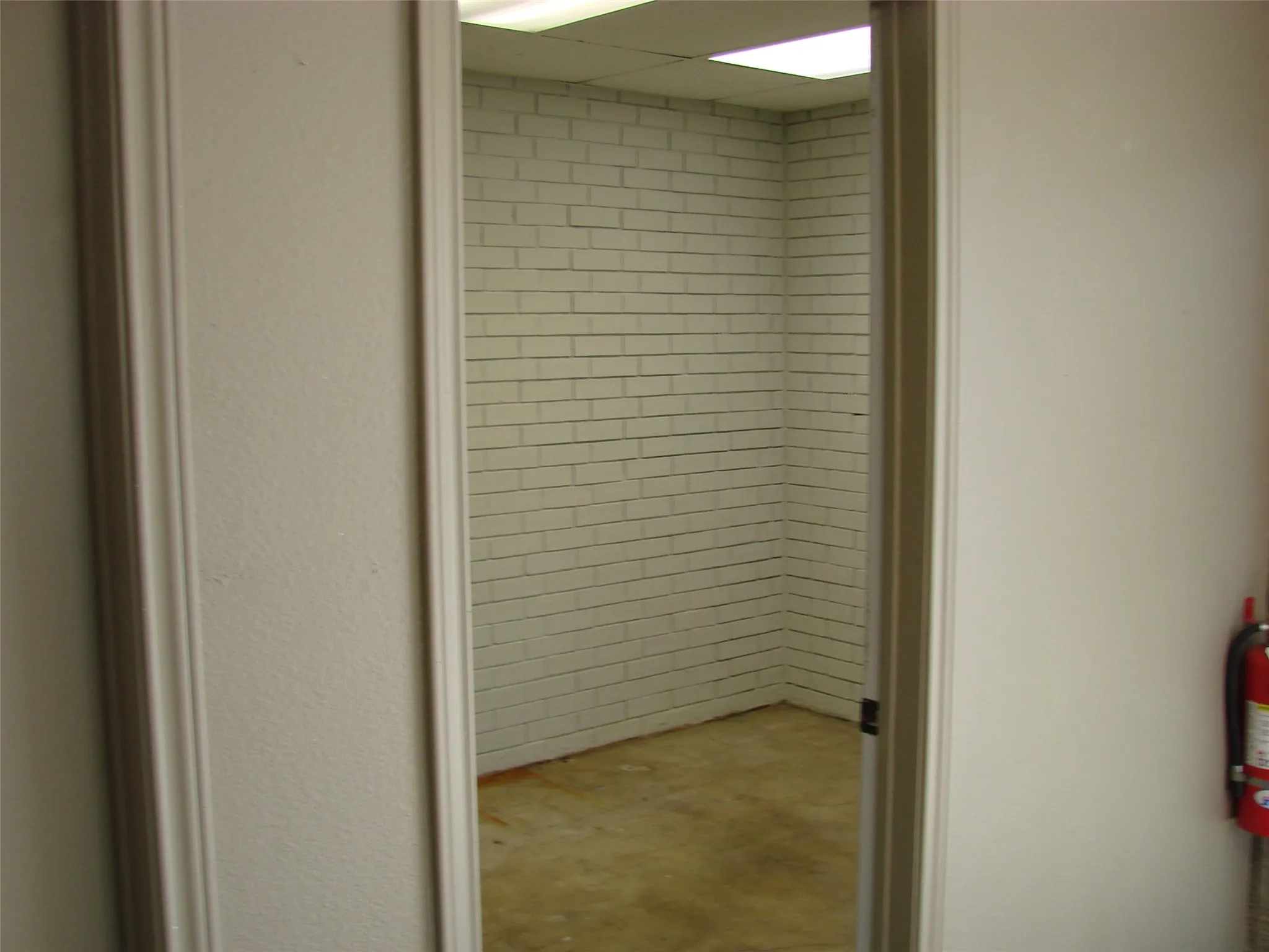 Office For Rent in Cooke County , 336 N Grand Avenue, Gainesville, Texas 76240, 0, 0, Garage spaces, 0 Sqft, built in 1964, mls#21381146, Real Estate Agent in Gainesville, Homes For Rent in Cooke county, Homes For Rent in Gainesville, Realtor in Gainesville Texas, Real Estate Brokerage Independent Realty Texas, Luminita Cordes Realtor