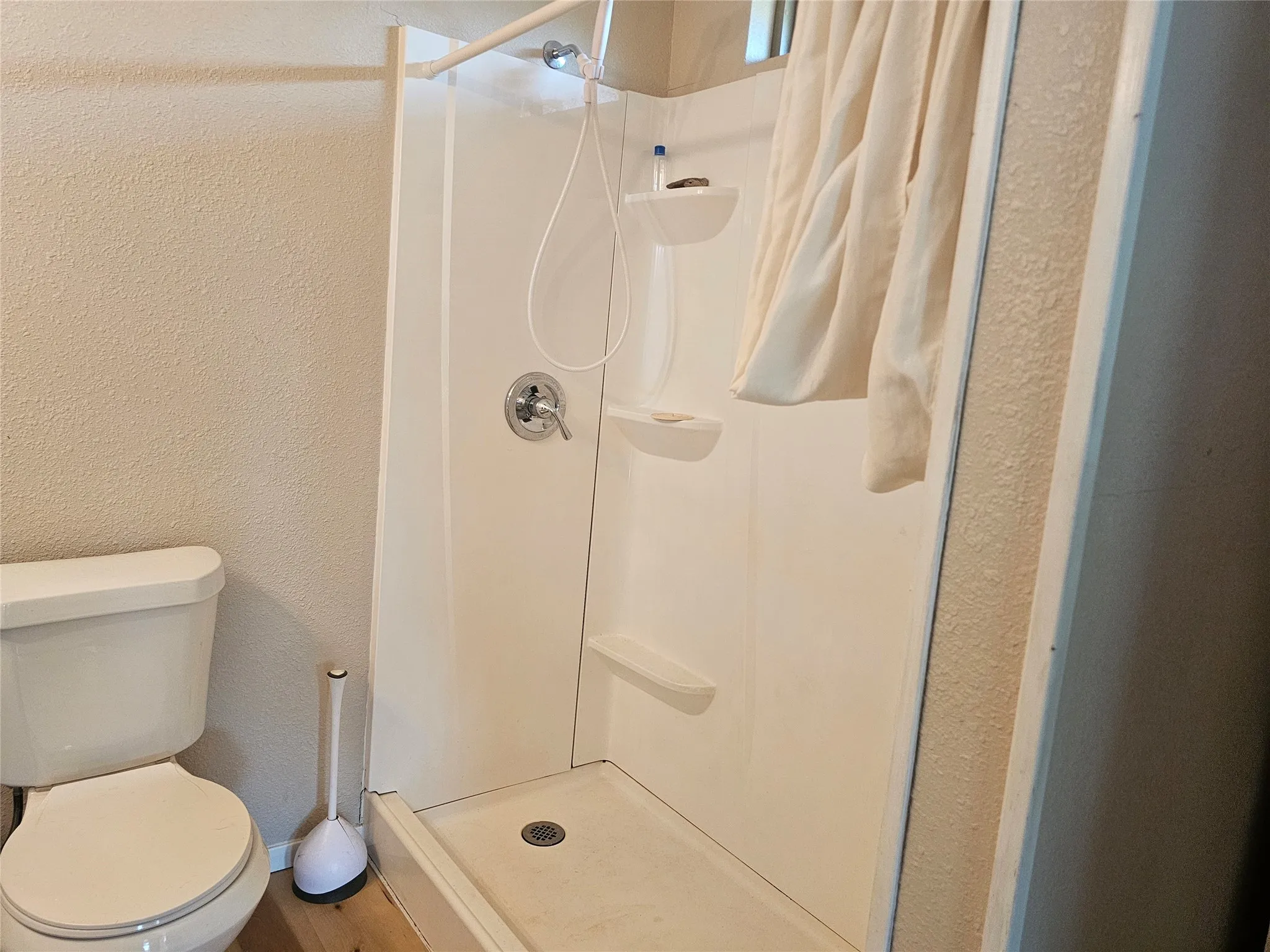 Single Family Residence For Sale in Coleman County , 1300 Bailey Street, Coleman, Texas 76834, 3 Bedroom, 2 Bathroom, Garage spaces, 1,431 Sqft, built in 0, mls#21381306, Real Estate Agent in Coleman, Homes For Sale in Coleman county, Homes For Sale in Coleman, Realtor in Coleman Texas, Real Estate Brokerage Independent Realty Texas, Luminita Cordes Realtor