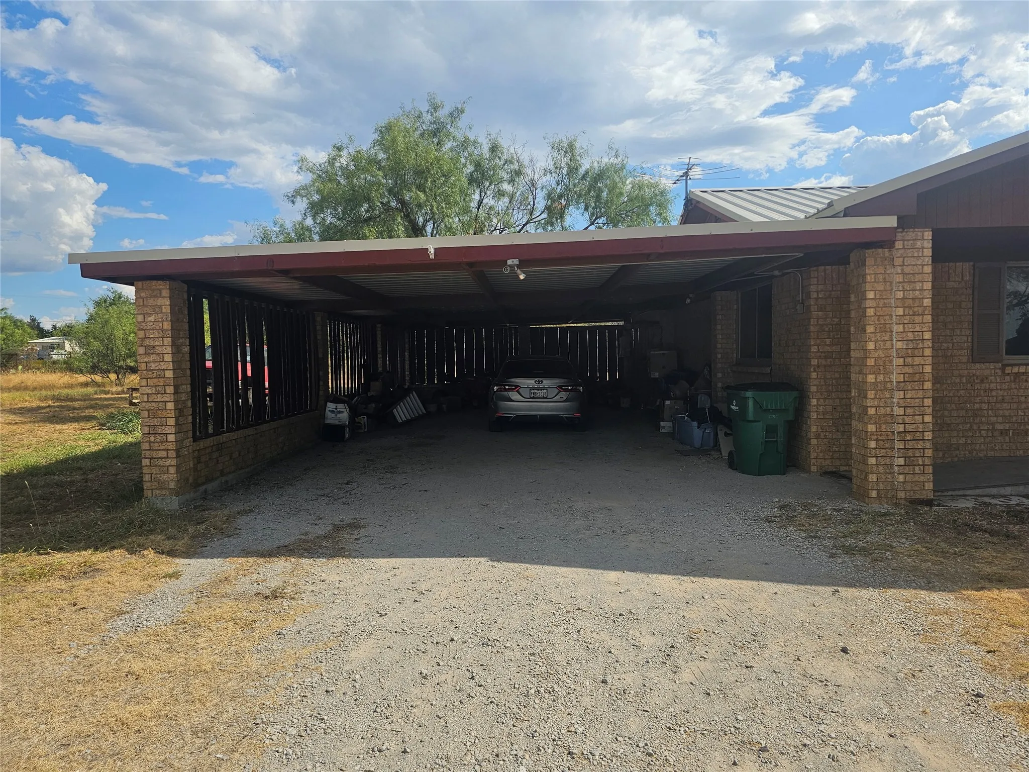 Single Family Residence For Sale in Coleman County , 1300 Bailey Street, Coleman, Texas 76834, 3 Bedroom, 2 Bathroom, Garage spaces, 1,431 Sqft, built in 0, mls#21381306, Real Estate Agent in Coleman, Homes For Sale in Coleman county, Homes For Sale in Coleman, Realtor in Coleman Texas, Real Estate Brokerage Independent Realty Texas, Luminita Cordes Realtor