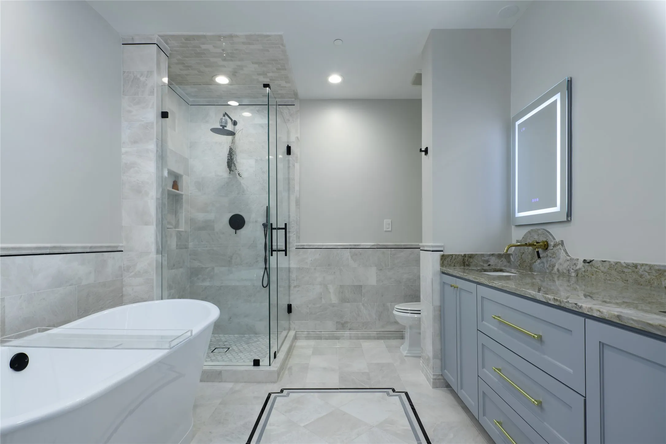 Condominium For Sale in Dallas County , 2200 Victory Avenue 2207, Dallas, Texas 75219, 3 Bedroom, 4 Bathroom, 4 Garage spaces, 3,232 Sqft, built in 2007, mls#21380660, Real Estate Agent in Dallas, Homes For Sale in Dallas county, Homes For Sale in Dallas, Realtor in Dallas Texas, Real Estate Brokerage Independent Realty Texas, Luminita Cordes Realtor