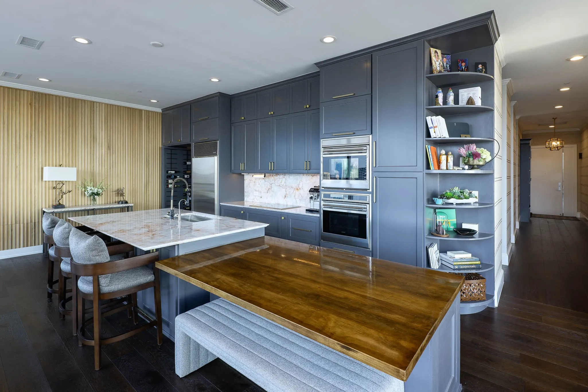 Condominium For Sale in Dallas County , 2200 Victory Avenue 2207, Dallas, Texas 75219, 3 Bedroom, 4 Bathroom, 4 Garage spaces, 3,232 Sqft, built in 2007, mls#21380660, Real Estate Agent in Dallas, Homes For Sale in Dallas county, Homes For Sale in Dallas, Realtor in Dallas Texas, Real Estate Brokerage Independent Realty Texas, Luminita Cordes Realtor