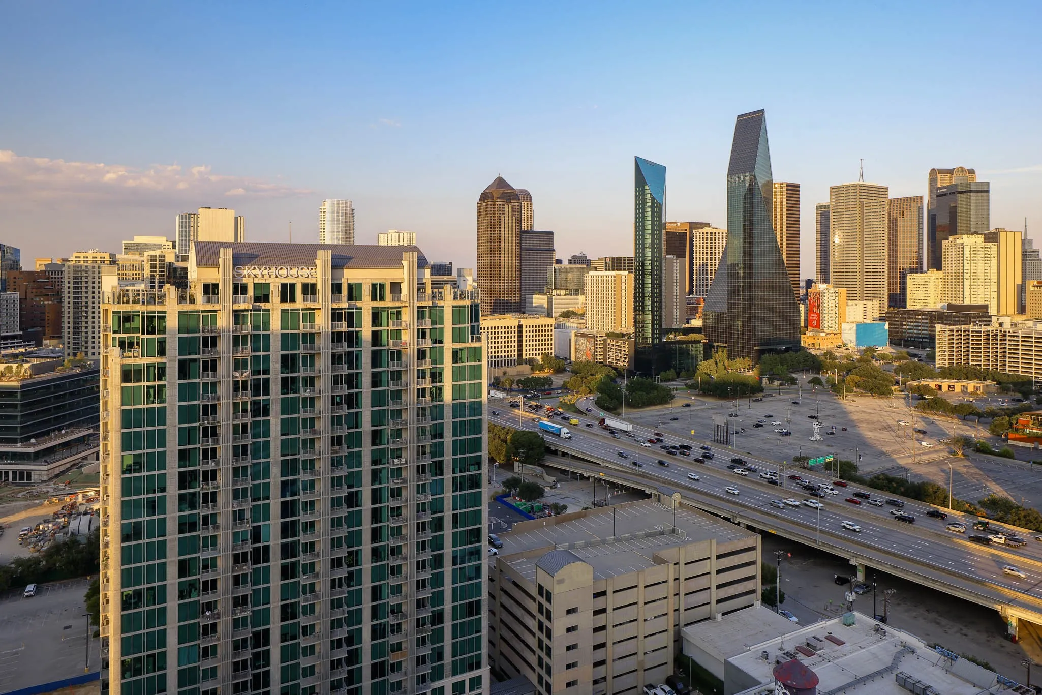 Condominium For Sale in Dallas County , 2200 Victory Avenue 2207, Dallas, Texas 75219, 3 Bedroom, 4 Bathroom, 4 Garage spaces, 3,232 Sqft, built in 2007, mls#21380660, Real Estate Agent in Dallas, Homes For Sale in Dallas county, Homes For Sale in Dallas, Realtor in Dallas Texas, Real Estate Brokerage Independent Realty Texas, Luminita Cordes Realtor
