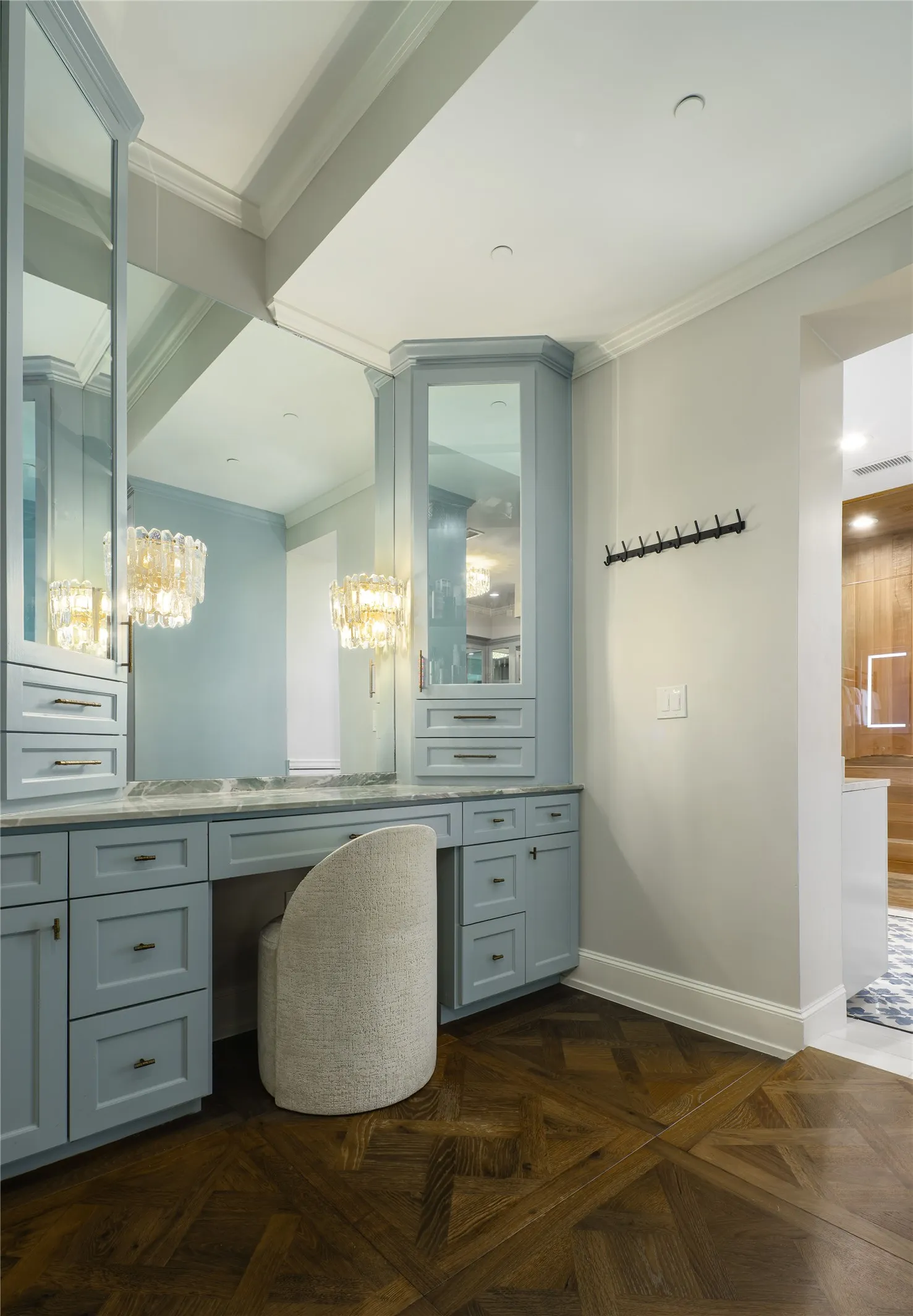 Condominium For Sale in Dallas County , 2200 Victory Avenue 2207, Dallas, Texas 75219, 3 Bedroom, 4 Bathroom, 4 Garage spaces, 3,232 Sqft, built in 2007, mls#21380660, Real Estate Agent in Dallas, Homes For Sale in Dallas county, Homes For Sale in Dallas, Realtor in Dallas Texas, Real Estate Brokerage Independent Realty Texas, Luminita Cordes Realtor