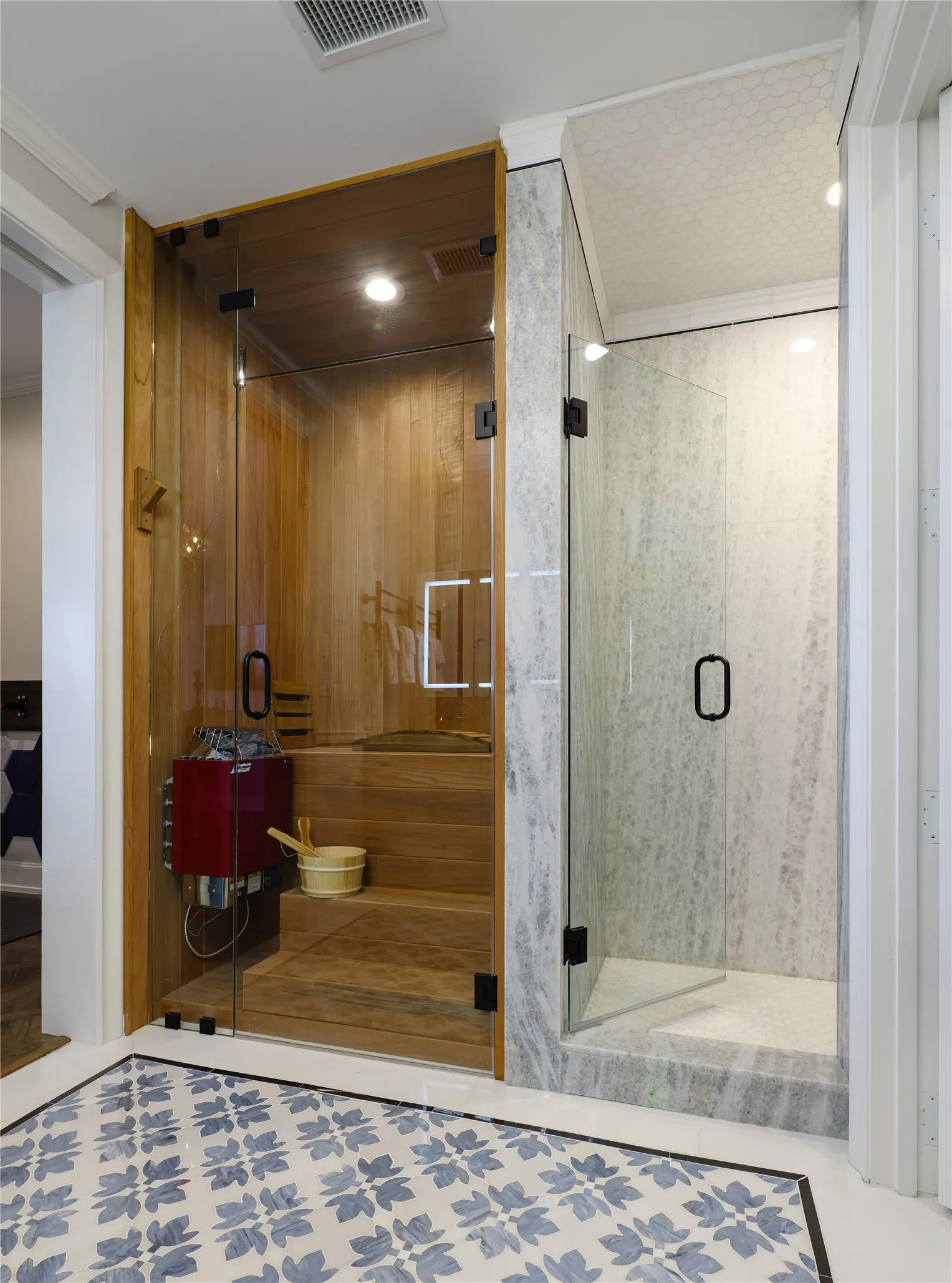 Condominium For Sale in Dallas County , 2200 Victory Avenue 2207, Dallas, Texas 75219, 3 Bedroom, 4 Bathroom, 4 Garage spaces, 3,232 Sqft, built in 2007, mls#21380660, Real Estate Agent in Dallas, Homes For Sale in Dallas county, Homes For Sale in Dallas, Realtor in Dallas Texas, Real Estate Brokerage Independent Realty Texas, Luminita Cordes Realtor