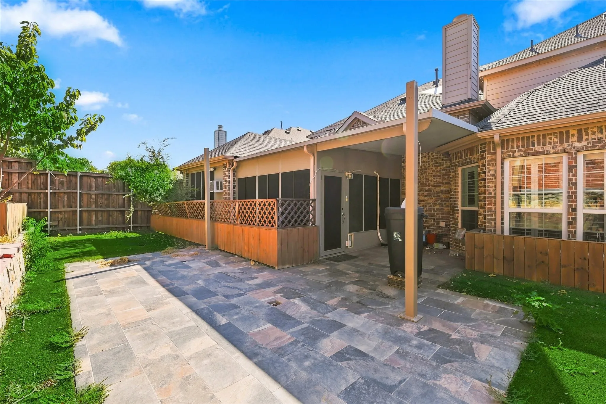 Single Family Residence For Sale in Dallas County , 809 Meadowside Court, Garland, Texas 75043, 5 Bedroom, 4 Bathroom, 2 Garage spaces, 4,102 Sqft, built in 2011, mls#21377240, Real Estate Agent in Garland, Homes For Sale in Dallas county, Homes For Sale in Garland, Realtor in Garland Texas, Real Estate Brokerage Independent Realty Texas, Luminita Cordes Realtor