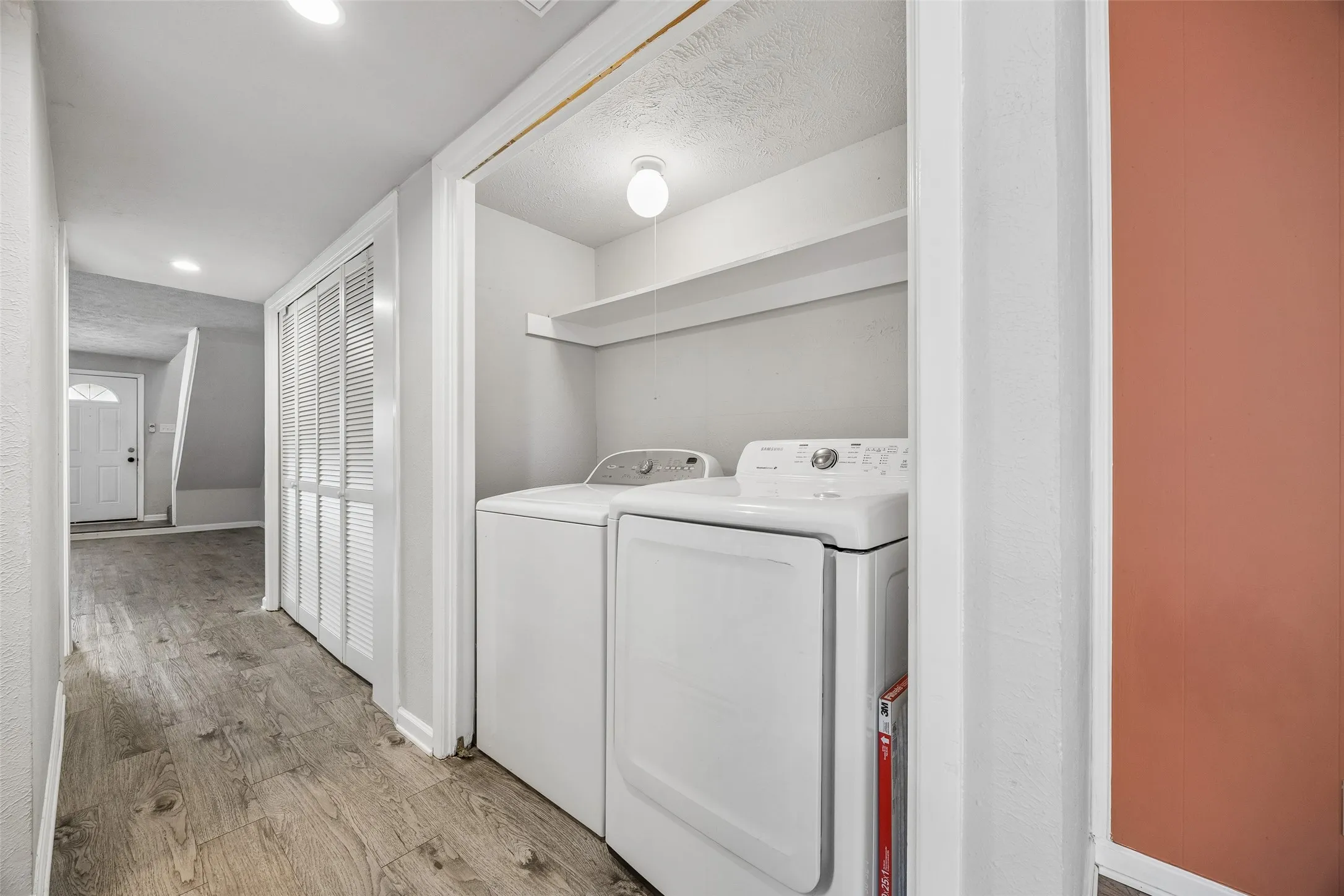 Townhouse For Sale in Dallas County , 2108 Via Madonna, Carrollton, Texas 75006, 3 Bedroom, 2 Bathroom, Garage spaces, 1,416 Sqft, built in 1973, mls#21381316, Real Estate Agent in Carrollton, Homes For Sale in Dallas county, Homes For Sale in Carrollton, Realtor in Carrollton Texas, Real Estate Brokerage Independent Realty Texas, Luminita Cordes Realtor
