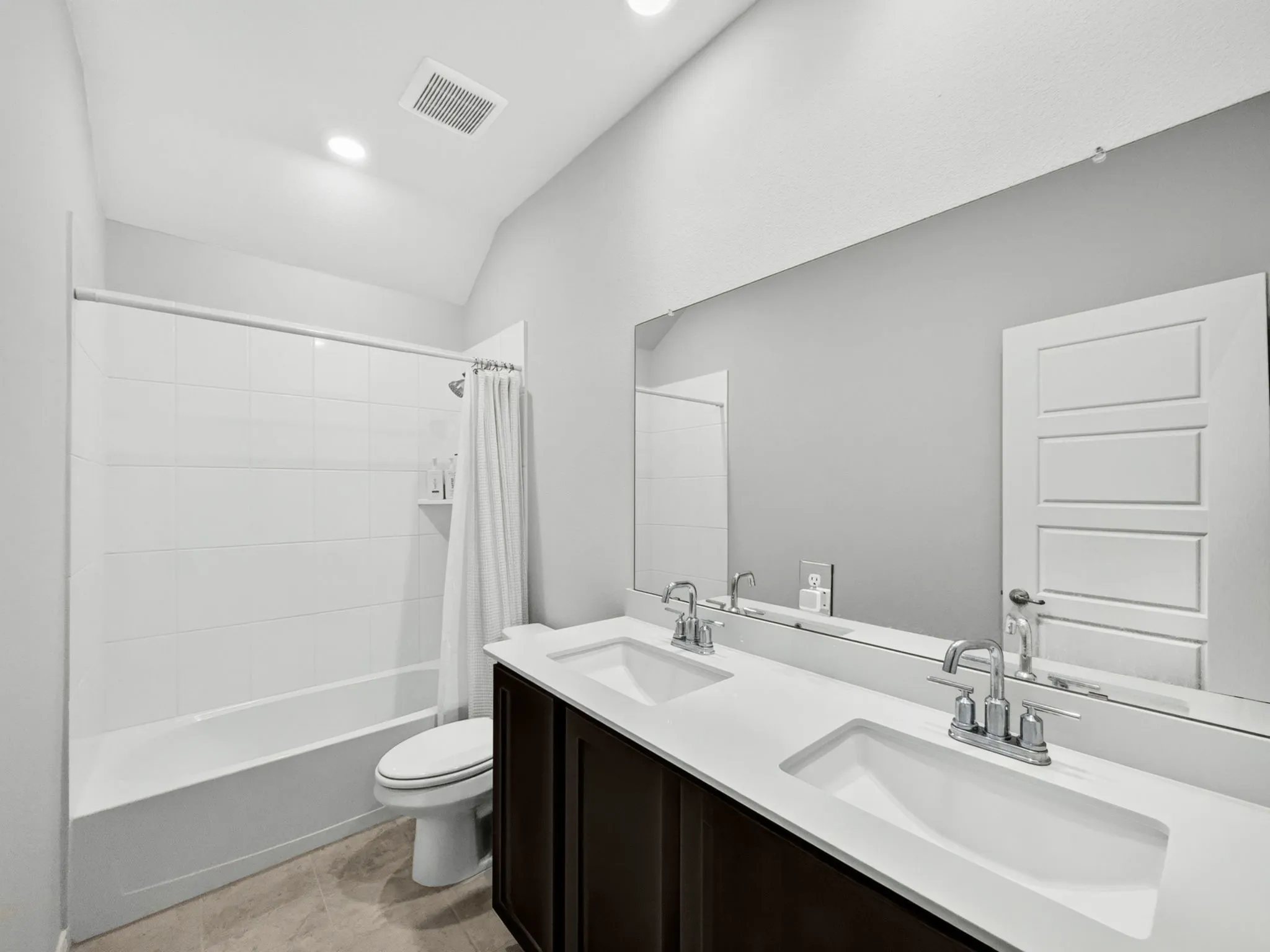 Single Family Residence For Sale in Denton County , 9824 Tin Star Street, Aubrey, Texas 76227, 4 Bedroom, 2 Bathroom, 2 Garage spaces, 2,038 Sqft, built in 2024, mls#21374480, Real Estate Agent in Aubrey, Homes For Sale in Denton county, Homes For Sale in Aubrey, Realtor in Aubrey Texas, Real Estate Brokerage Independent Realty Texas, Luminita Cordes Realtor