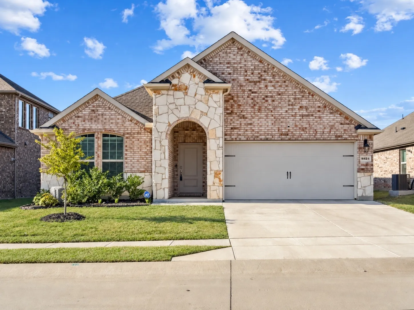 Single Family Residence For Sale in Denton County , 9824 Tin Star Street, Aubrey, Texas 76227, 4 Bedroom, 2 Bathroom, 2 Garage spaces, 2,038 Sqft, built in 2024, mls#21374480, Real Estate Agent in Aubrey, Homes For Sale in Denton county, Homes For Sale in Aubrey, Realtor in Aubrey Texas, Real Estate Brokerage Independent Realty Texas, Luminita Cordes Realtor