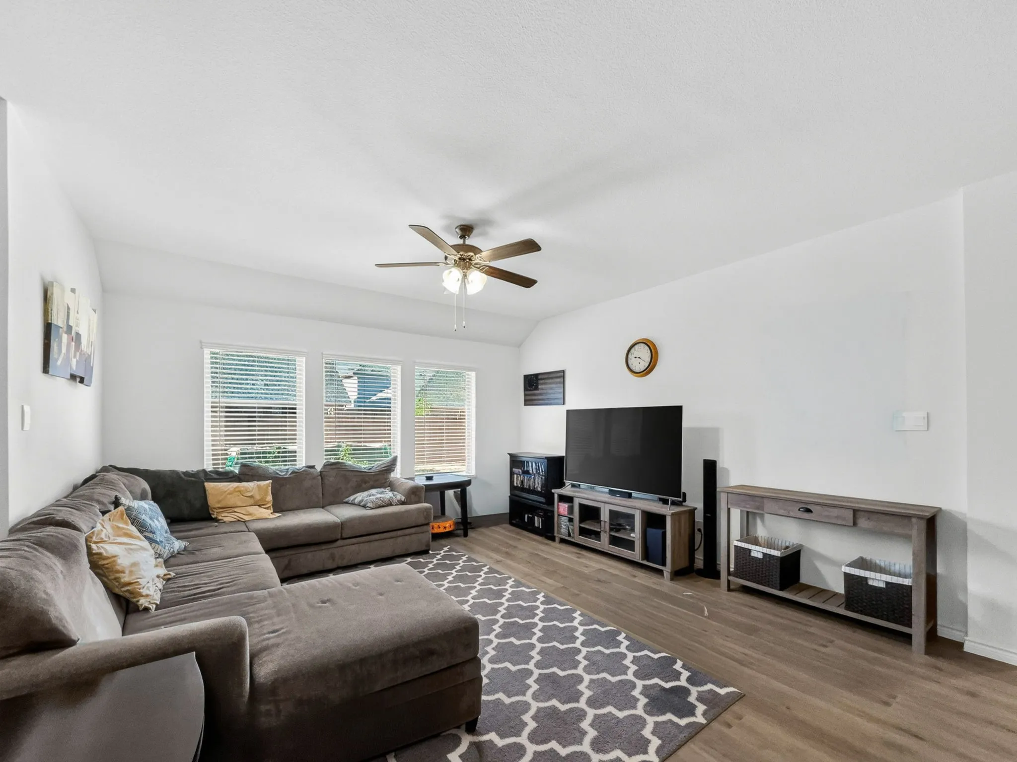 Single Family Residence For Sale in Denton County , 9824 Tin Star Street, Aubrey, Texas 76227, 4 Bedroom, 2 Bathroom, 2 Garage spaces, 2,038 Sqft, built in 2024, mls#21374480, Real Estate Agent in Aubrey, Homes For Sale in Denton county, Homes For Sale in Aubrey, Realtor in Aubrey Texas, Real Estate Brokerage Independent Realty Texas, Luminita Cordes Realtor