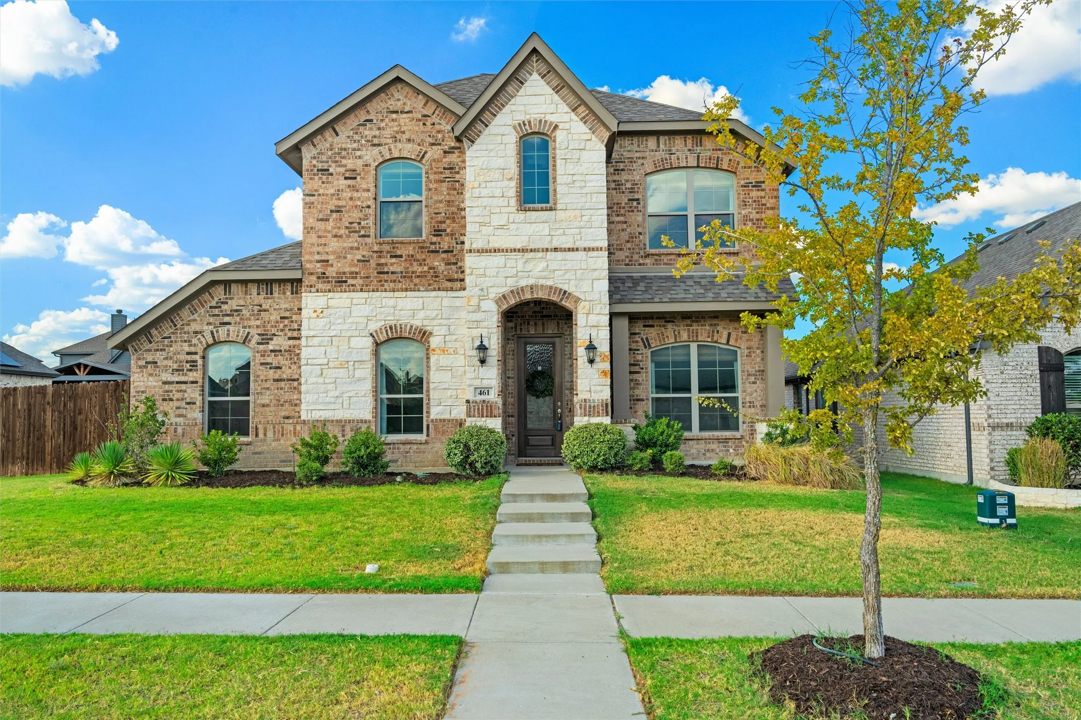 Single Family Residence For Sale in Ellis County , 461 Washington Avenue, Waxahachie, Texas 75165, 4 Bedroom, 3 Bathroom, 2 Garage spaces, 2,341 Sqft, built in 2022, mls#21378651, Real Estate Agent in Waxahachie, Homes For Sale in Ellis county, Homes For Sale in Waxahachie, Realtor in Waxahachie Texas, Real Estate Brokerage Independent Realty Texas, Luminita Cordes Realtor