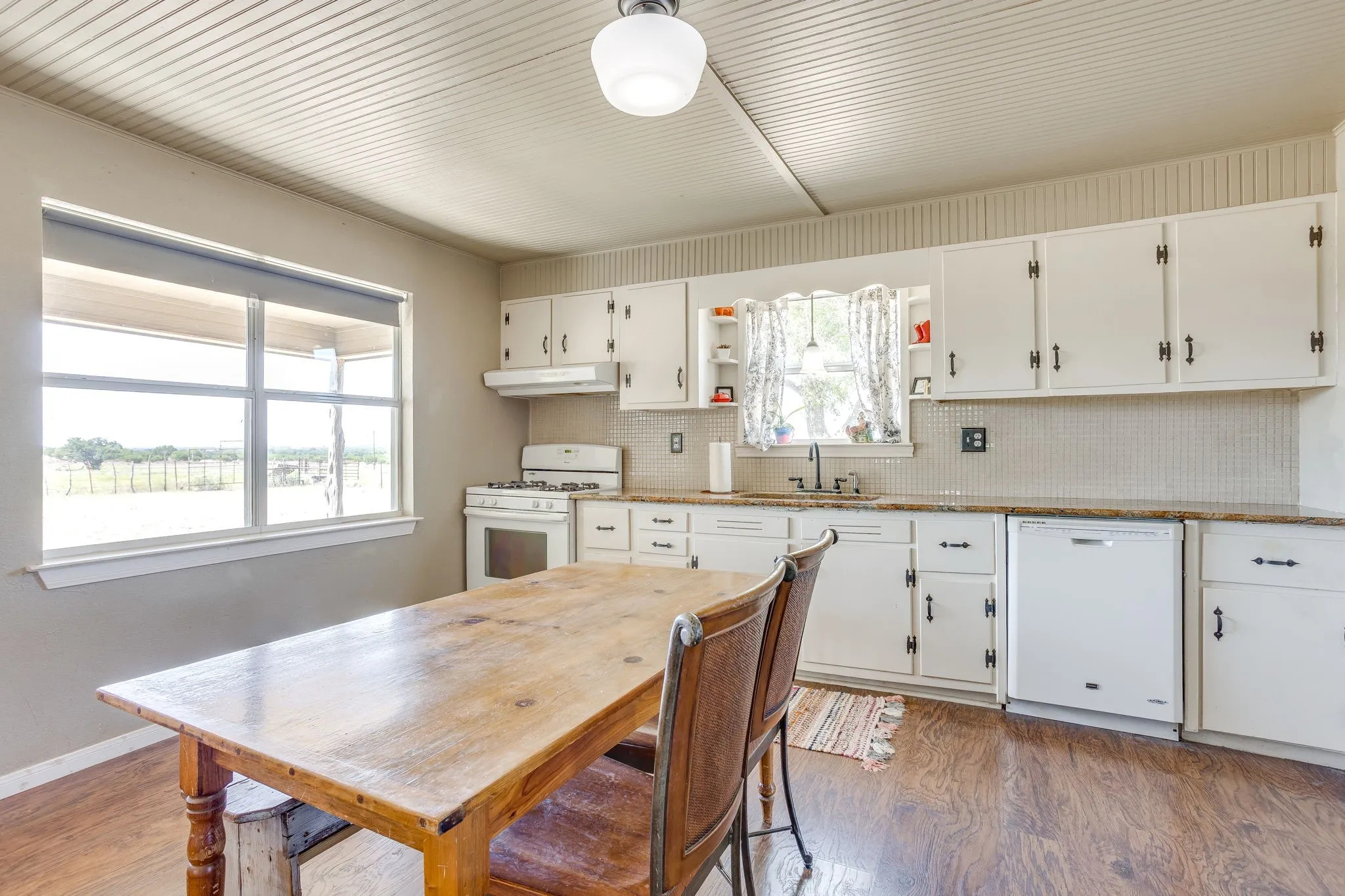 Single Family Residence For Sale in Hamilton County , 155 County Road 525, Evant, Texas 76525, 2 Bedroom, 2 Bathroom, Garage spaces, 1,310 Sqft, built in 1940, mls#21381169, Real Estate Agent in Evant, Homes For Sale in Hamilton county, Homes For Sale in Evant, Realtor in Evant Texas, Real Estate Brokerage Independent Realty Texas, Luminita Cordes Realtor