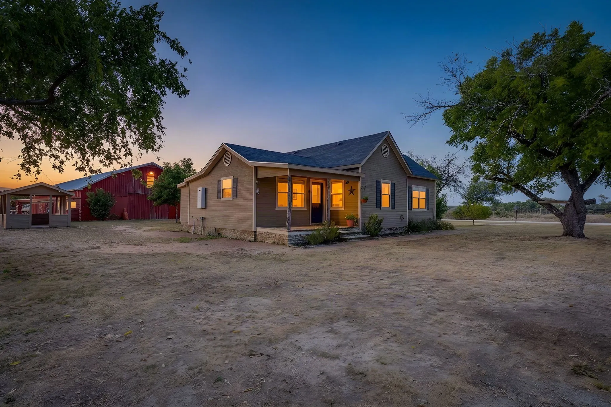 Single Family Residence For Sale in Hamilton County , 155 County Road 525, Evant, Texas 76525, 2 Bedroom, 2 Bathroom, Garage spaces, 1,310 Sqft, built in 1940, mls#21381169, Real Estate Agent in Evant, Homes For Sale in Hamilton county, Homes For Sale in Evant, Realtor in Evant Texas, Real Estate Brokerage Independent Realty Texas, Luminita Cordes Realtor