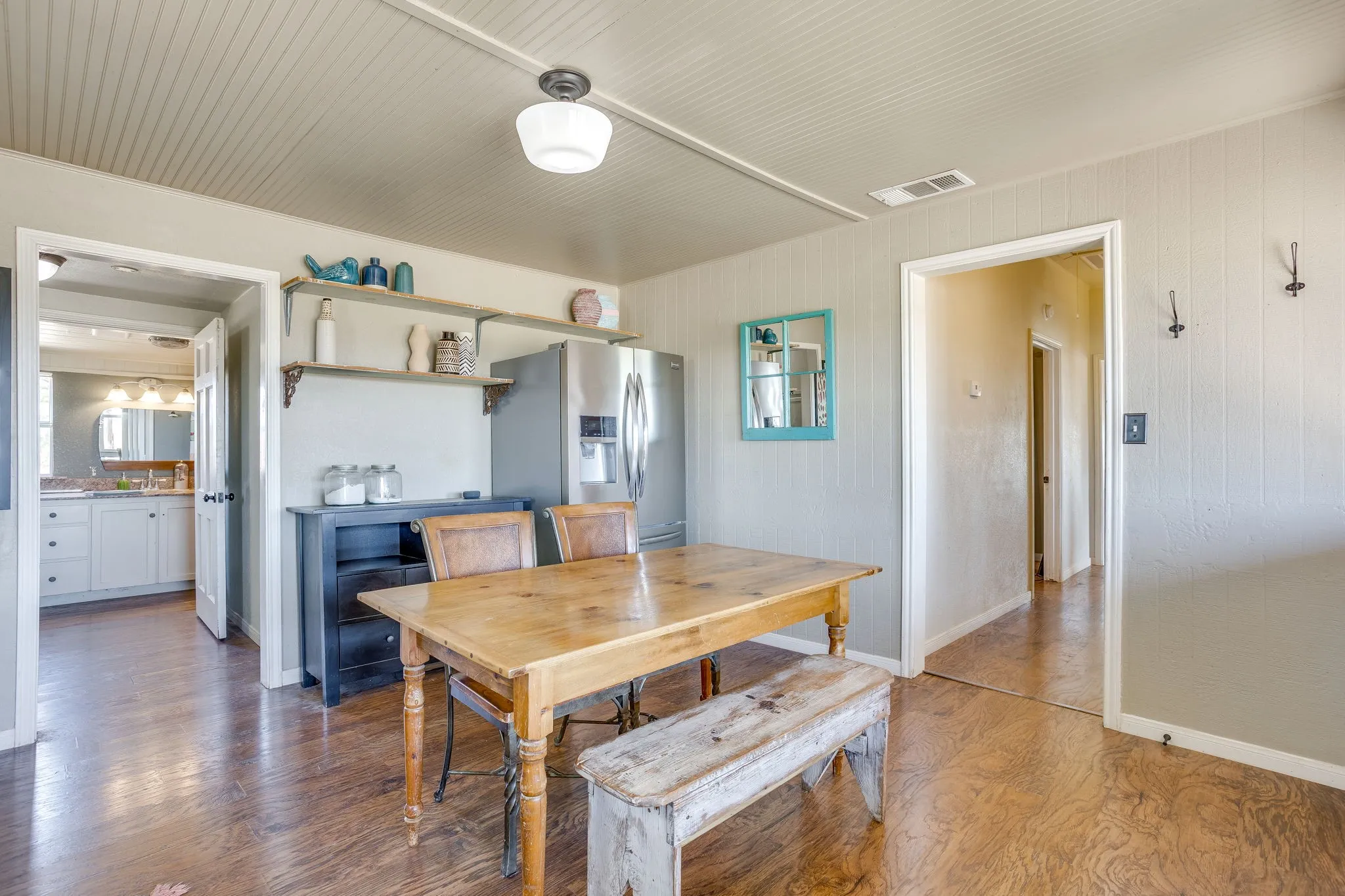 Single Family Residence For Sale in Hamilton County , 155 County Road 525, Evant, Texas 76525, 2 Bedroom, 2 Bathroom, Garage spaces, 1,310 Sqft, built in 1940, mls#21381169, Real Estate Agent in Evant, Homes For Sale in Hamilton county, Homes For Sale in Evant, Realtor in Evant Texas, Real Estate Brokerage Independent Realty Texas, Luminita Cordes Realtor