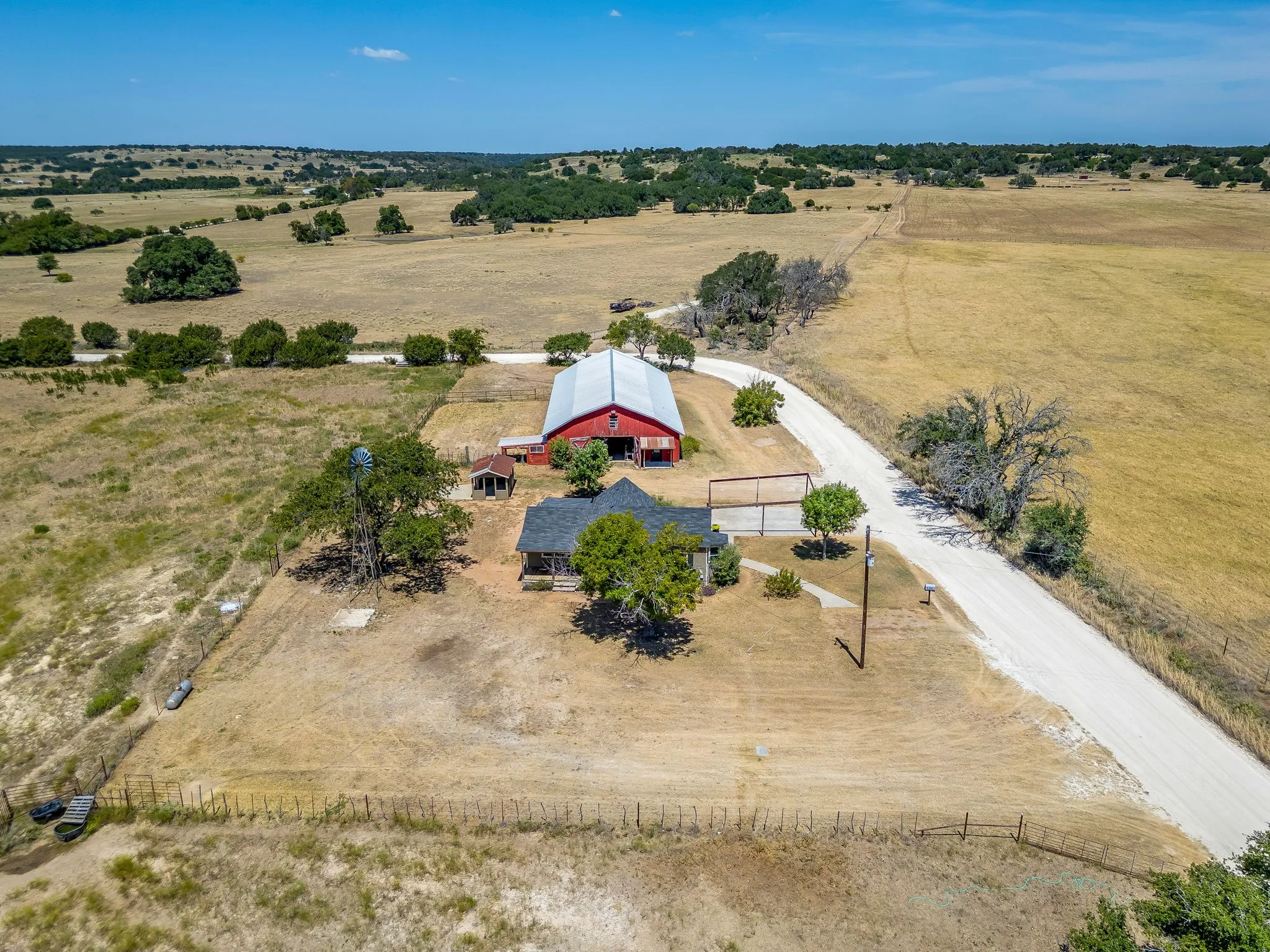 Single Family Residence For Sale in Hamilton County , 155 County Road 525, Evant, Texas 76525, 2 Bedroom, 2 Bathroom, Garage spaces, 1,310 Sqft, built in 1940, mls#21381169, Real Estate Agent in Evant, Homes For Sale in Hamilton county, Homes For Sale in Evant, Realtor in Evant Texas, Real Estate Brokerage Independent Realty Texas, Luminita Cordes Realtor