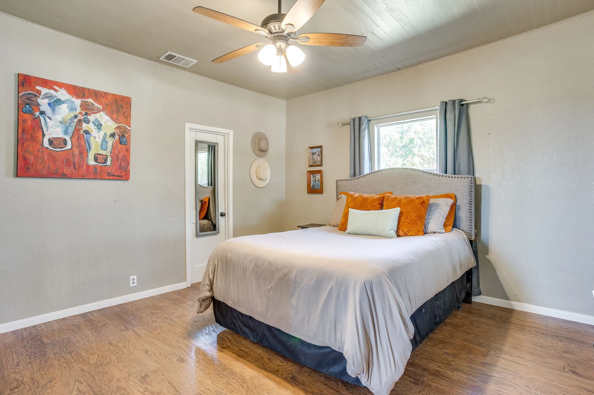 Single Family Residence For Sale in Hamilton County , 155 County Road 525, Evant, Texas 76525, 2 Bedroom, 2 Bathroom, Garage spaces, 1,310 Sqft, built in 1940, mls#21381169, Real Estate Agent in Evant, Homes For Sale in Hamilton county, Homes For Sale in Evant, Realtor in Evant Texas, Real Estate Brokerage Independent Realty Texas, Luminita Cordes Realtor