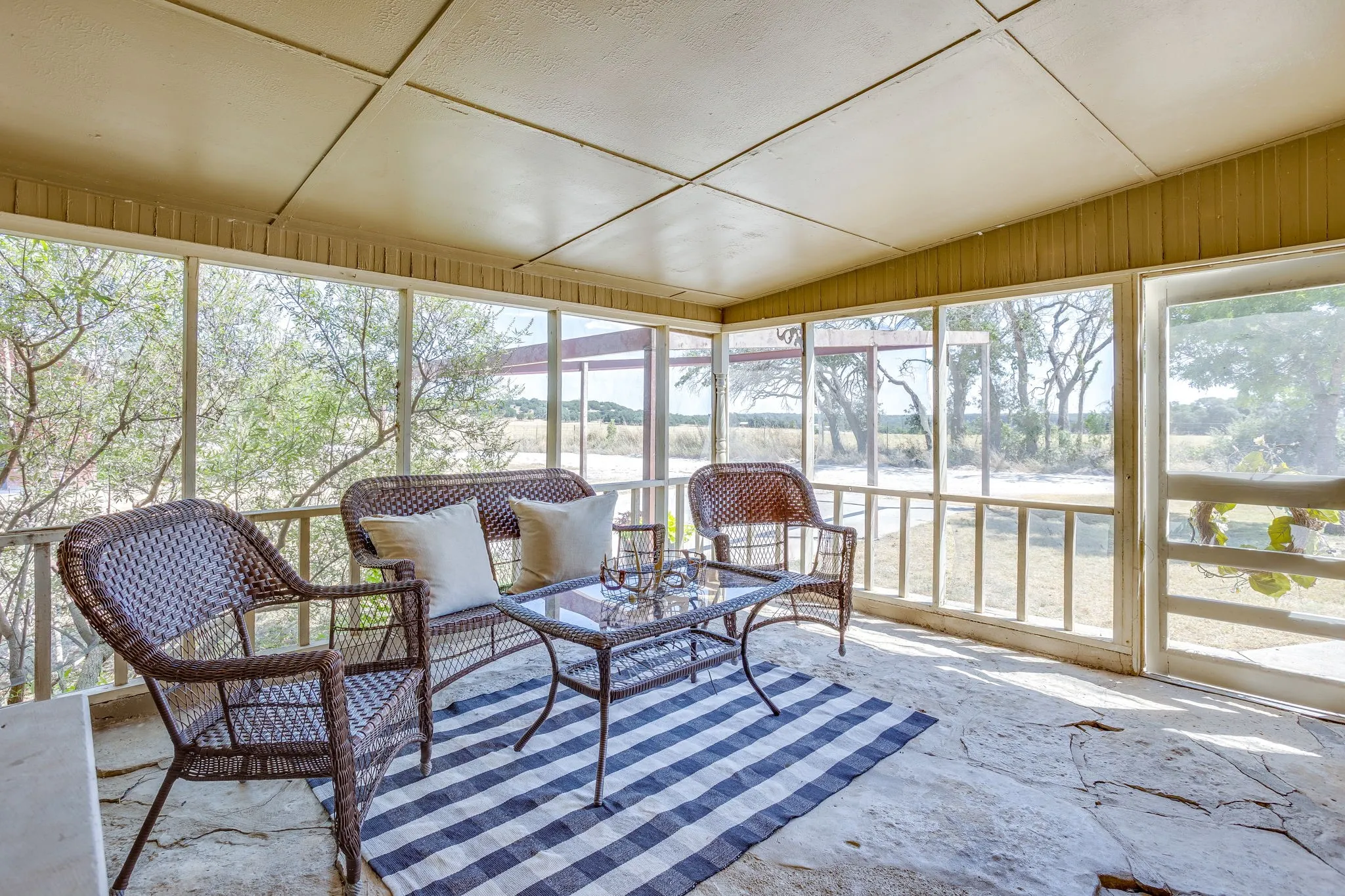 Single Family Residence For Sale in Hamilton County , 155 County Road 525, Evant, Texas 76525, 2 Bedroom, 2 Bathroom, Garage spaces, 1,310 Sqft, built in 1940, mls#21381169, Real Estate Agent in Evant, Homes For Sale in Hamilton county, Homes For Sale in Evant, Realtor in Evant Texas, Real Estate Brokerage Independent Realty Texas, Luminita Cordes Realtor