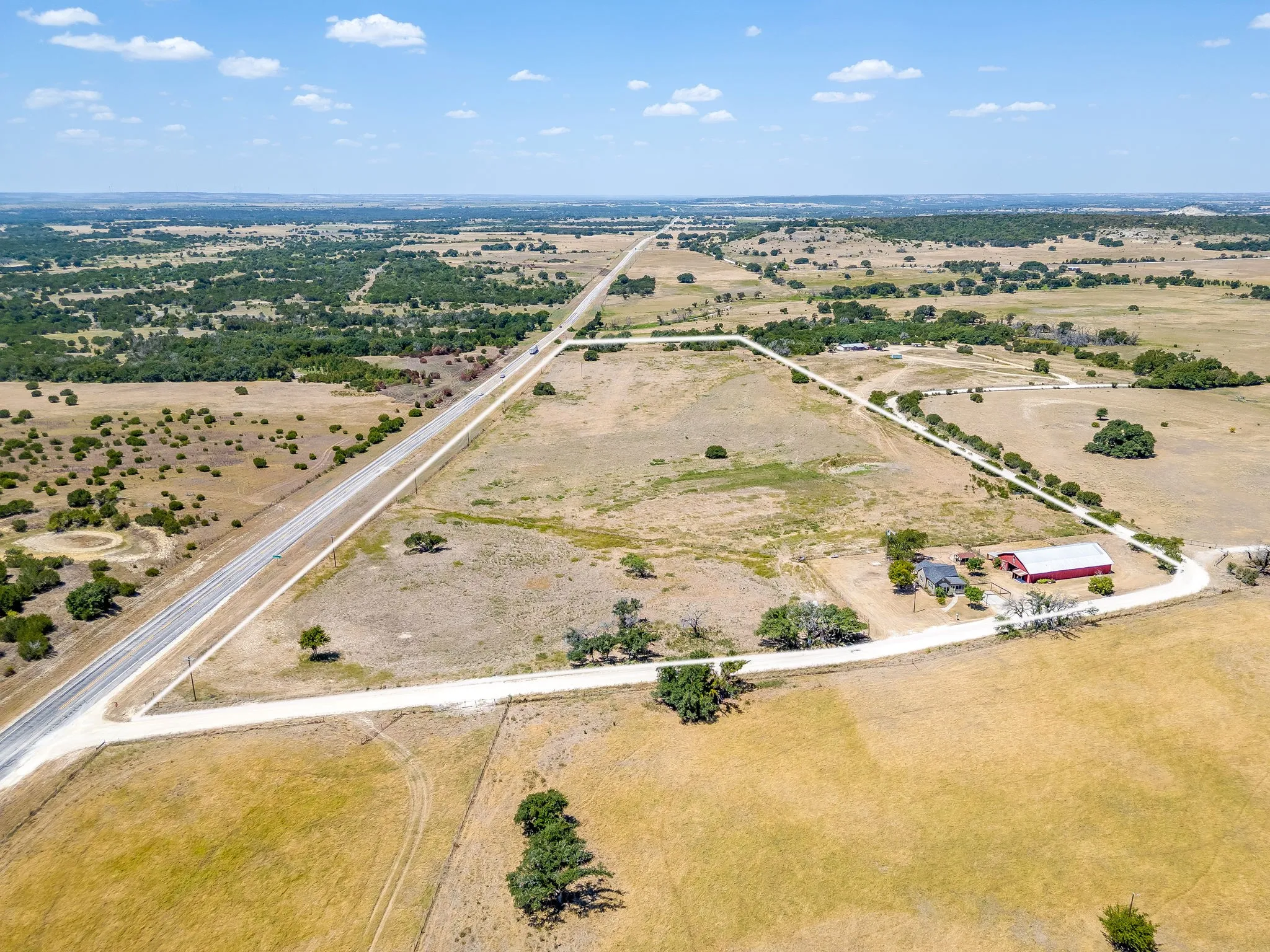 Single Family Residence For Sale in Hamilton County , 155 County Road 525, Evant, Texas 76525, 2 Bedroom, 2 Bathroom, Garage spaces, 1,310 Sqft, built in 1940, mls#21381169, Real Estate Agent in Evant, Homes For Sale in Hamilton county, Homes For Sale in Evant, Realtor in Evant Texas, Real Estate Brokerage Independent Realty Texas, Luminita Cordes Realtor