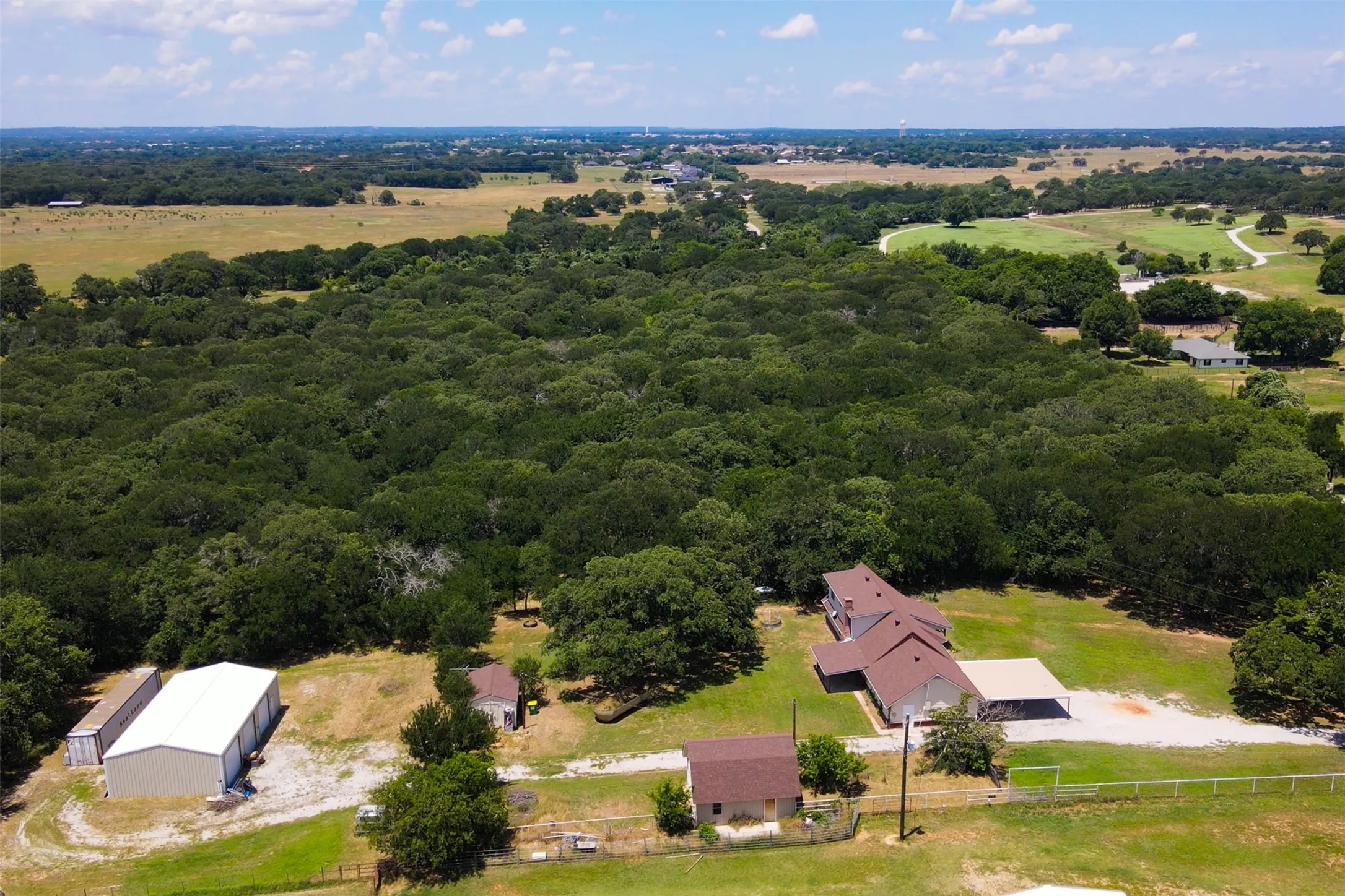 Single Family Residence For Sale in Parker County , 4298 Knob Road, Springtown, Texas 76082, 3 Bedroom, 2 Bathroom, 2 Garage spaces, 2,203 Sqft, built in 1976, mls#21380613, Real Estate Agent in Springtown, Homes For Sale in Parker county, Homes For Sale in Springtown, Realtor in Springtown Texas, Real Estate Brokerage Independent Realty Texas, Luminita Cordes Realtor