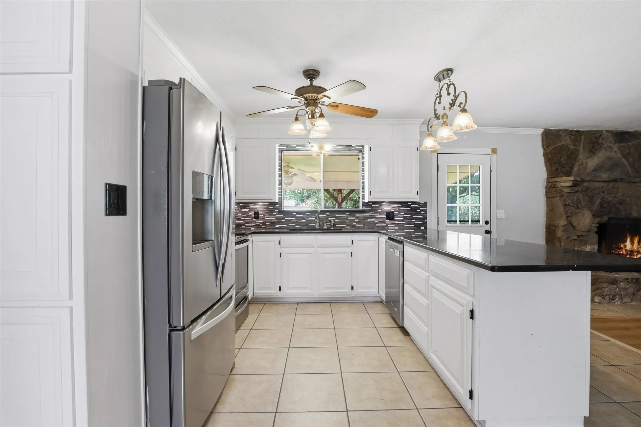 Single Family Residence For Sale in Parker County , 4298 Knob Road, Springtown, Texas 76082, 3 Bedroom, 2 Bathroom, 2 Garage spaces, 2,203 Sqft, built in 1976, mls#21380613, Real Estate Agent in Springtown, Homes For Sale in Parker county, Homes For Sale in Springtown, Realtor in Springtown Texas, Real Estate Brokerage Independent Realty Texas, Luminita Cordes Realtor