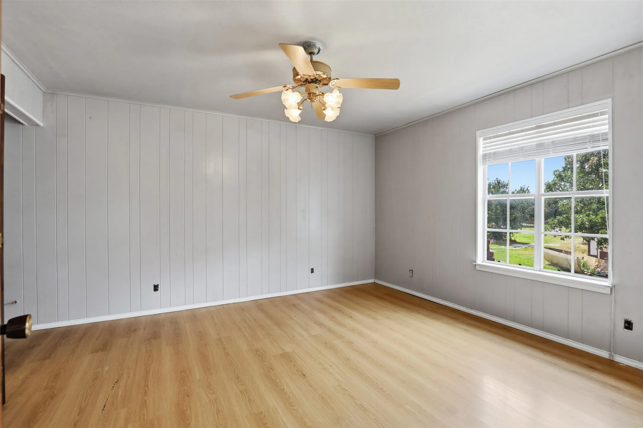 Single Family Residence For Sale in Parker County , 4298 Knob Road, Springtown, Texas 76082, 3 Bedroom, 2 Bathroom, 2 Garage spaces, 2,203 Sqft, built in 1976, mls#21380613, Real Estate Agent in Springtown, Homes For Sale in Parker county, Homes For Sale in Springtown, Realtor in Springtown Texas, Real Estate Brokerage Independent Realty Texas, Luminita Cordes Realtor