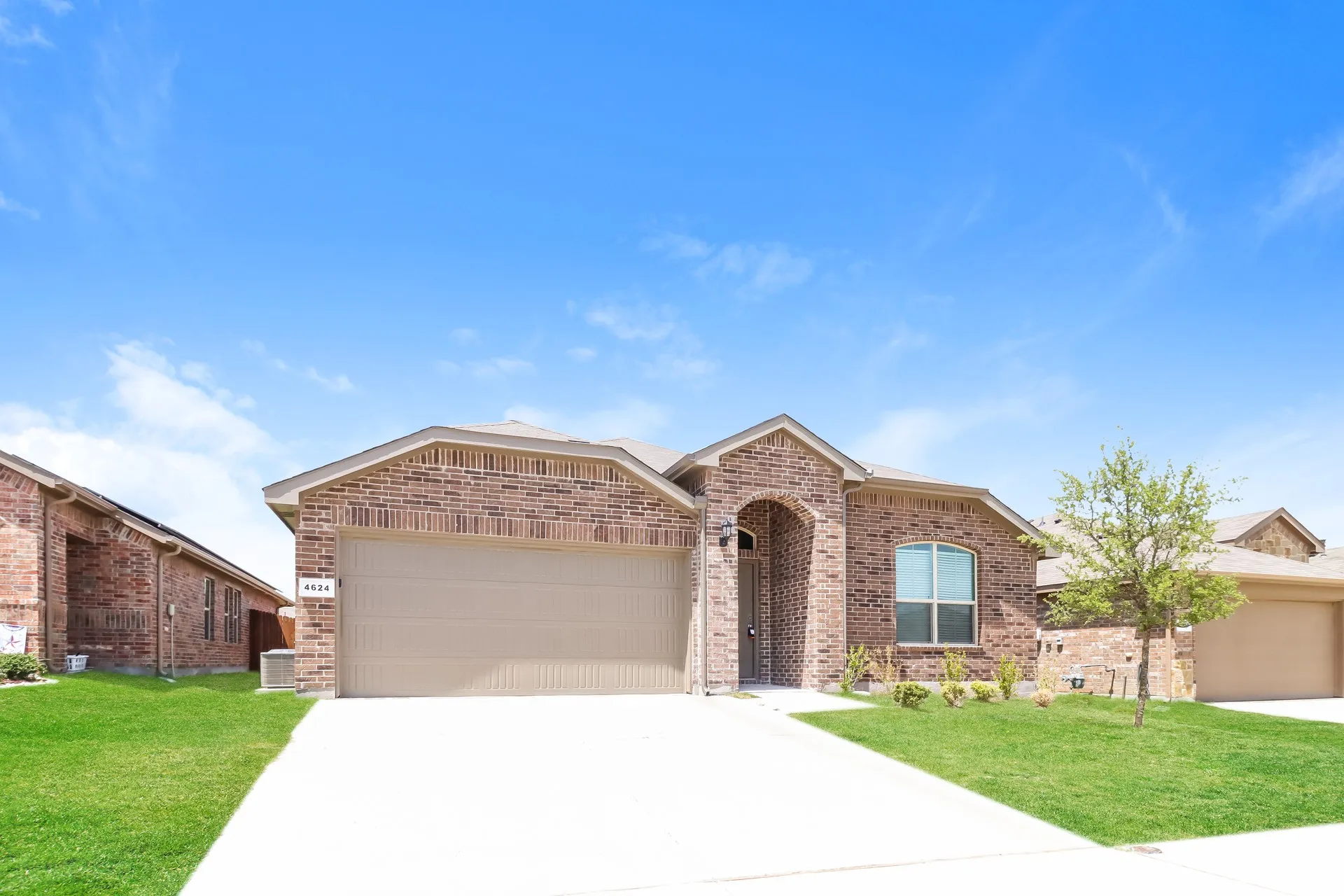 Single Family Residence For Rent in Tarrant County , 4624 Corktree Lane, Fort Worth, Texas 76036, 4 Bedroom, 2 Bathroom, 2 Garage spaces, 1,620 Sqft, built in 2020, mls#21381323, Real Estate Agent in Fort Worth, Homes For Rent in Tarrant county, Homes For Rent in Fort Worth, Realtor in Fort Worth Texas, Real Estate Brokerage Independent Realty Texas, Luminita Cordes Realtor