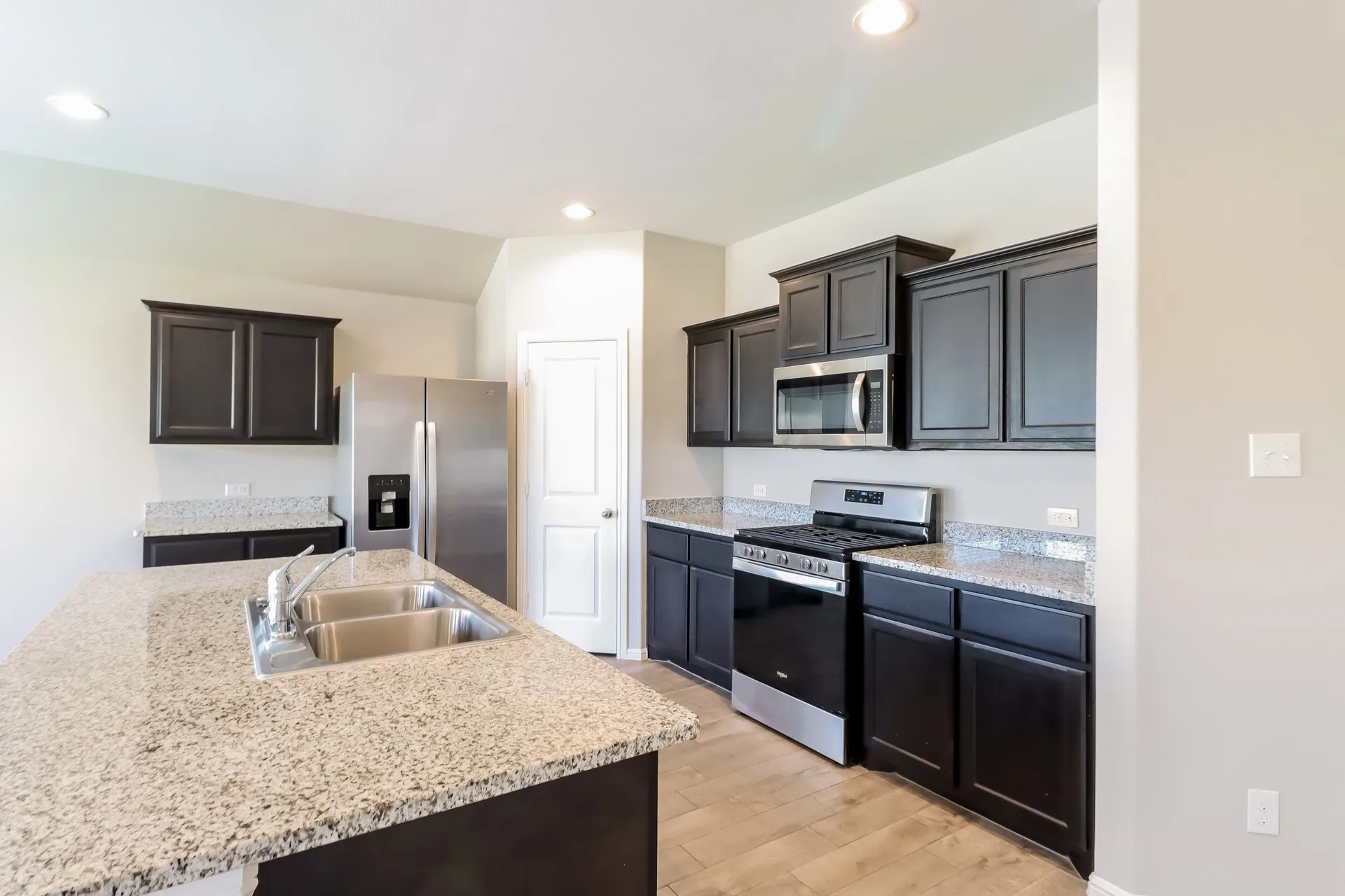 Single Family Residence For Rent in Tarrant County , 4624 Corktree Lane, Fort Worth, Texas 76036, 4 Bedroom, 2 Bathroom, 2 Garage spaces, 1,620 Sqft, built in 2020, mls#21381323, Real Estate Agent in Fort Worth, Homes For Rent in Tarrant county, Homes For Rent in Fort Worth, Realtor in Fort Worth Texas, Real Estate Brokerage Independent Realty Texas, Luminita Cordes Realtor