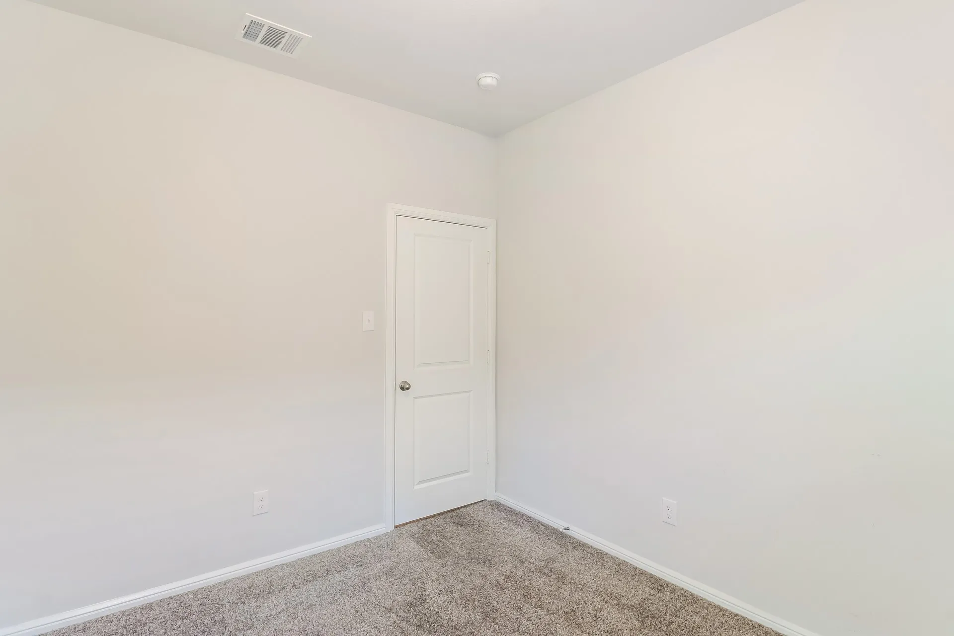Single Family Residence For Rent in Tarrant County , 4624 Corktree Lane, Fort Worth, Texas 76036, 4 Bedroom, 2 Bathroom, 2 Garage spaces, 1,620 Sqft, built in 2020, mls#21381323, Real Estate Agent in Fort Worth, Homes For Rent in Tarrant county, Homes For Rent in Fort Worth, Realtor in Fort Worth Texas, Real Estate Brokerage Independent Realty Texas, Luminita Cordes Realtor