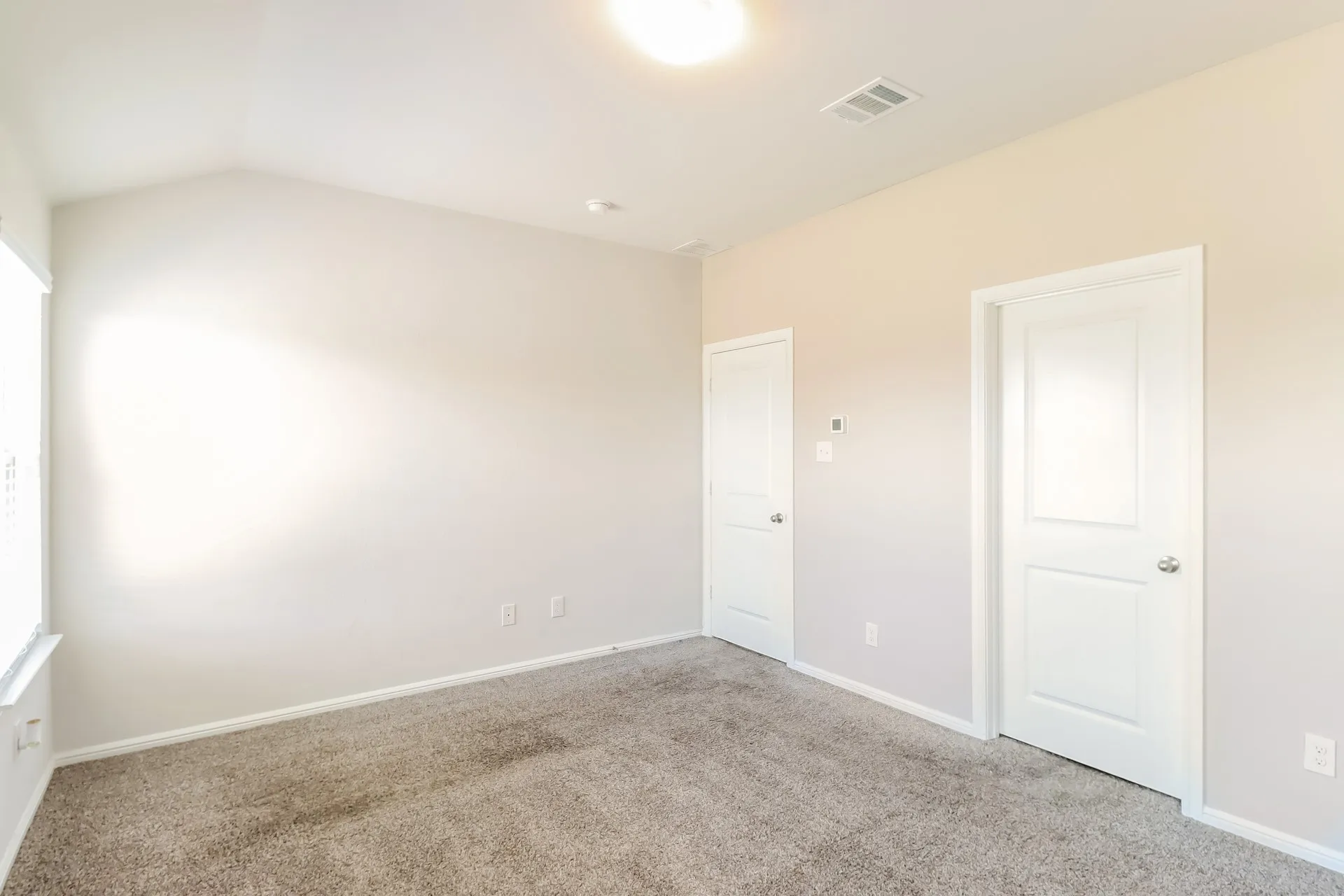 Single Family Residence For Rent in Tarrant County , 4624 Corktree Lane, Fort Worth, Texas 76036, 4 Bedroom, 2 Bathroom, 2 Garage spaces, 1,620 Sqft, built in 2020, mls#21381323, Real Estate Agent in Fort Worth, Homes For Rent in Tarrant county, Homes For Rent in Fort Worth, Realtor in Fort Worth Texas, Real Estate Brokerage Independent Realty Texas, Luminita Cordes Realtor