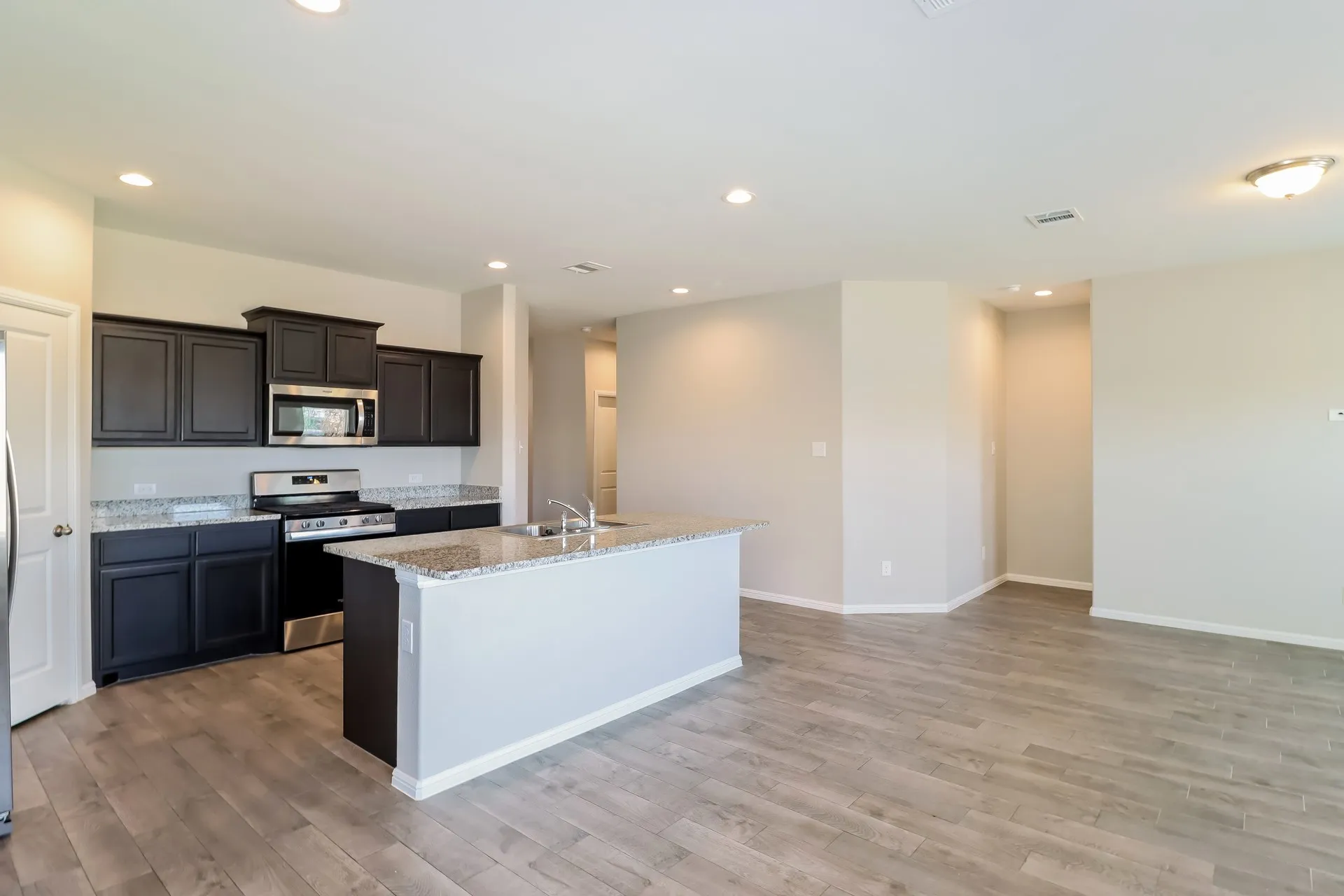 Single Family Residence For Rent in Tarrant County , 4624 Corktree Lane, Fort Worth, Texas 76036, 4 Bedroom, 2 Bathroom, 2 Garage spaces, 1,620 Sqft, built in 2020, mls#21381323, Real Estate Agent in Fort Worth, Homes For Rent in Tarrant county, Homes For Rent in Fort Worth, Realtor in Fort Worth Texas, Real Estate Brokerage Independent Realty Texas, Luminita Cordes Realtor