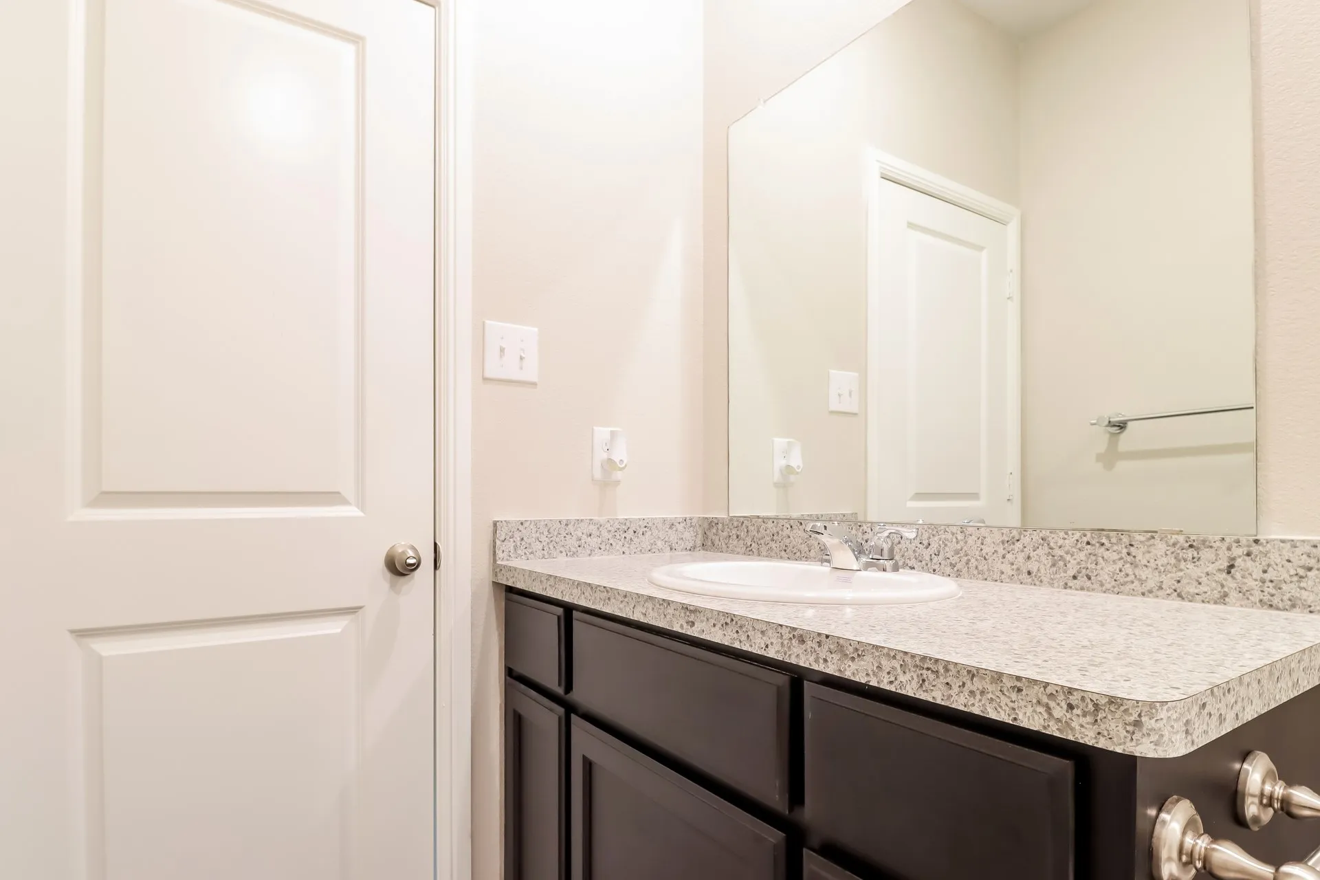 Single Family Residence For Rent in Tarrant County , 4624 Corktree Lane, Fort Worth, Texas 76036, 4 Bedroom, 2 Bathroom, 2 Garage spaces, 1,620 Sqft, built in 2020, mls#21381323, Real Estate Agent in Fort Worth, Homes For Rent in Tarrant county, Homes For Rent in Fort Worth, Realtor in Fort Worth Texas, Real Estate Brokerage Independent Realty Texas, Luminita Cordes Realtor