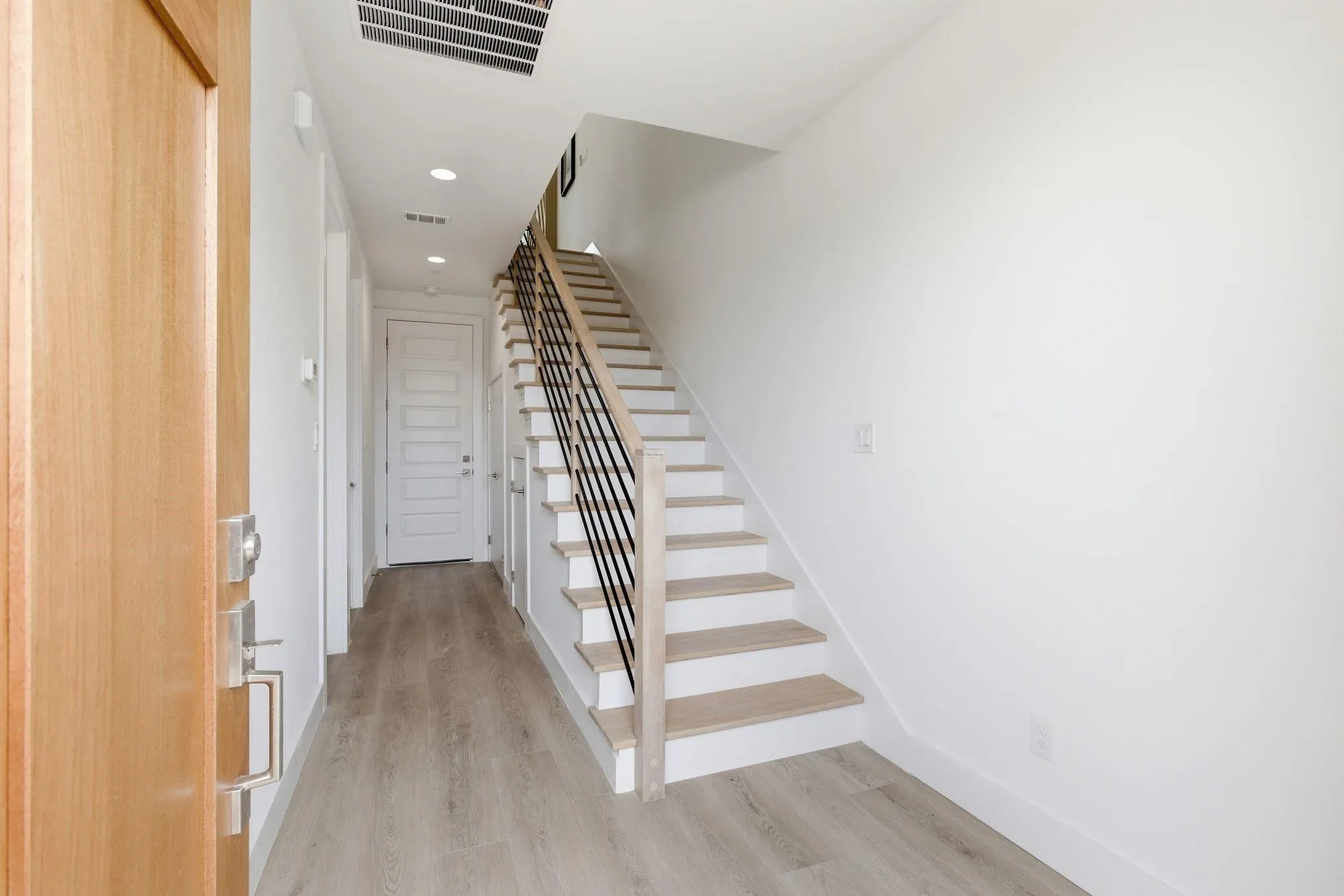 Townhouse For Rent in Dallas County , 2925 Spruce Valley Lane 304, Dallas, Texas 75233, 2 Bedroom, 2 Bathroom, 2 Garage spaces, 1,266 Sqft, built in 2026, mls#21381326, Real Estate Agent in Dallas, Homes For Rent in Dallas county, Homes For Rent in Dallas, Realtor in Dallas Texas, Real Estate Brokerage Independent Realty Texas, Luminita Cordes Realtor