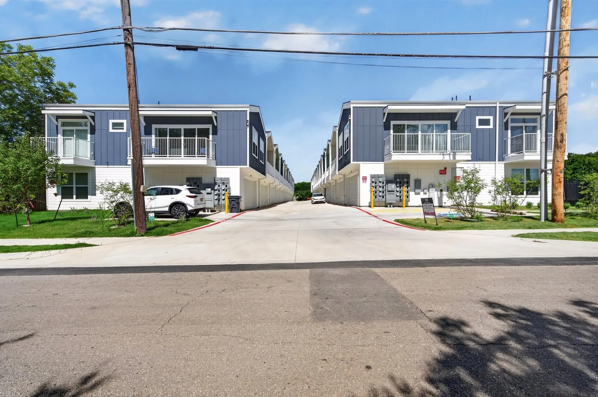 Townhouse For Rent in Dallas County , 2925 Spruce Valley Lane 304, Dallas, Texas 75233, 2 Bedroom, 2 Bathroom, 2 Garage spaces, 1,266 Sqft, built in 2026, mls#21381326, Real Estate Agent in Dallas, Homes For Rent in Dallas county, Homes For Rent in Dallas, Realtor in Dallas Texas, Real Estate Brokerage Independent Realty Texas, Luminita Cordes Realtor