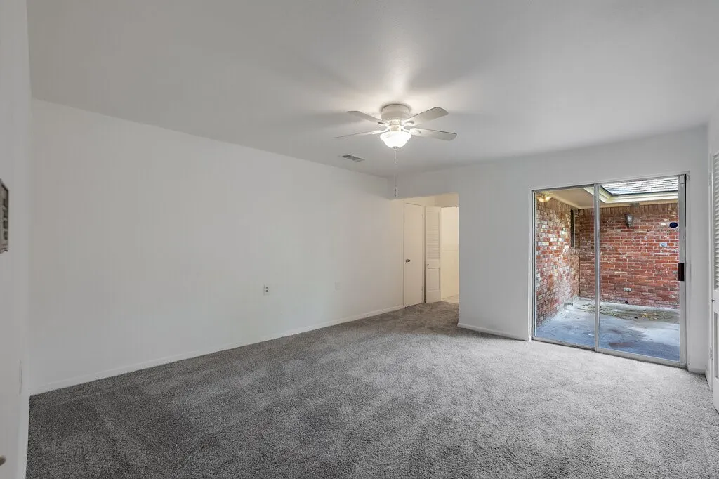 Single Family Residence For Sale in Tarrant County , 6805 Valhalla Road, Fort Worth, Texas 76116, 4 Bedroom, 3 Bathroom, 2 Garage spaces, 2,509 Sqft, built in 1965, mls#21381328, Real Estate Agent in Fort Worth, Homes For Sale in Tarrant county, Homes For Sale in Fort Worth, Realtor in Fort Worth Texas, Real Estate Brokerage Independent Realty Texas, Luminita Cordes Realtor