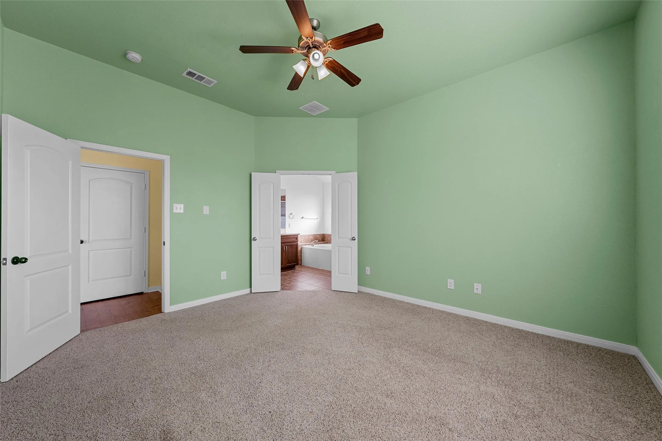 Single Family Residence For Sale in Mc Lennan County , 10437 Condor Loop, Waco, Texas 76708, 3 Bedroom, 2 Bathroom, 2 Garage spaces, 1,447 Sqft, built in 2011, mls#21378922, Real Estate Agent in Waco, Homes For Sale in Mc Lennan county, Homes For Sale in Waco, Realtor in Waco Texas, Real Estate Brokerage Independent Realty Texas, Luminita Cordes Realtor