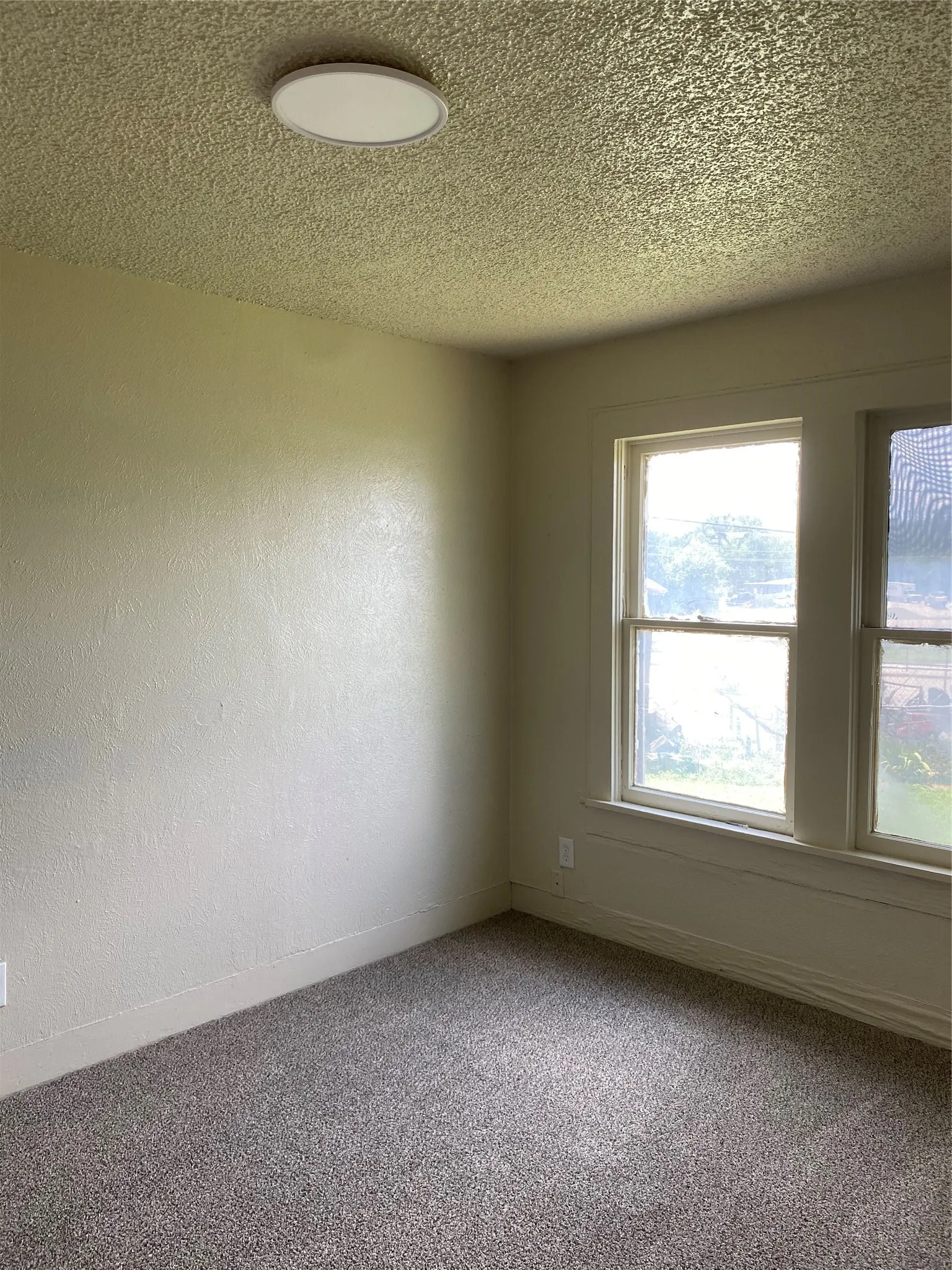 Duplex For Rent in Tarrant County , 200 Marquette Avenue, Azle, Texas 76020, 2 Bedroom, 1 Bathroom, Garage spaces, 24 Sqft, built in 0, mls#21381195, Real Estate Agent in Azle, Homes For Rent in Tarrant county, Homes For Rent in Azle, Realtor in Azle Texas, Real Estate Brokerage Independent Realty Texas, Luminita Cordes Realtor